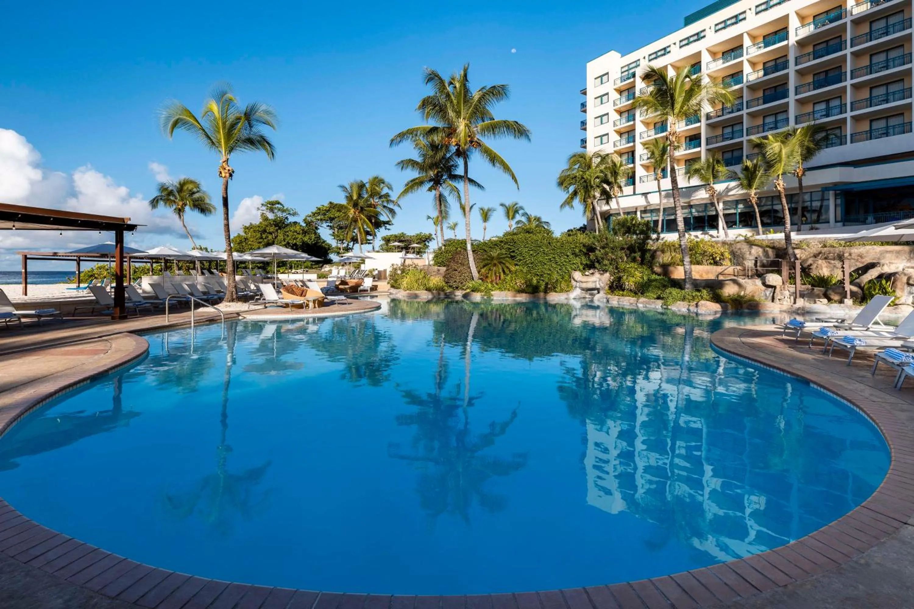 Pool view in Hilton Barbados Resort