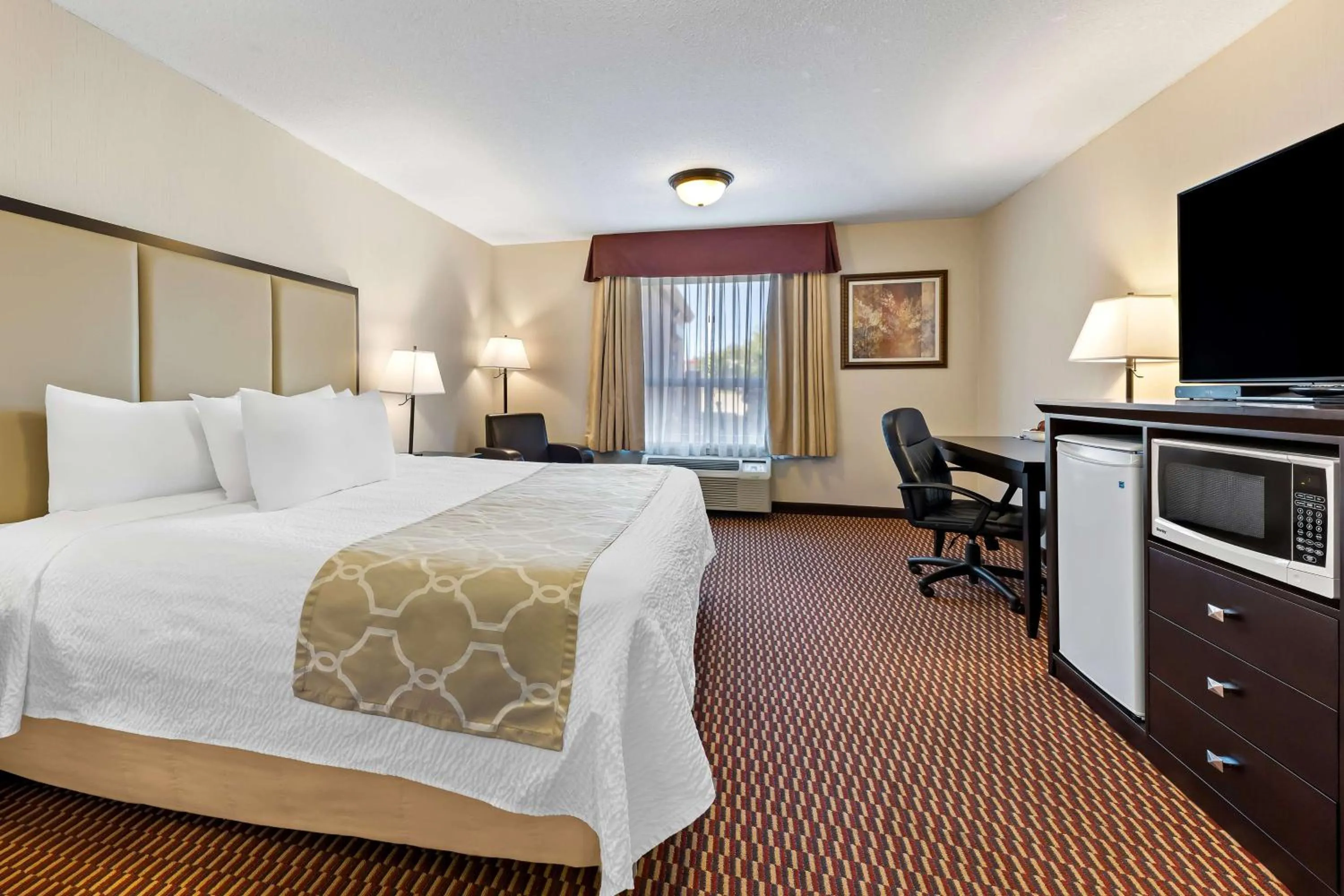 Bedroom, Bed in Best Western of Olds