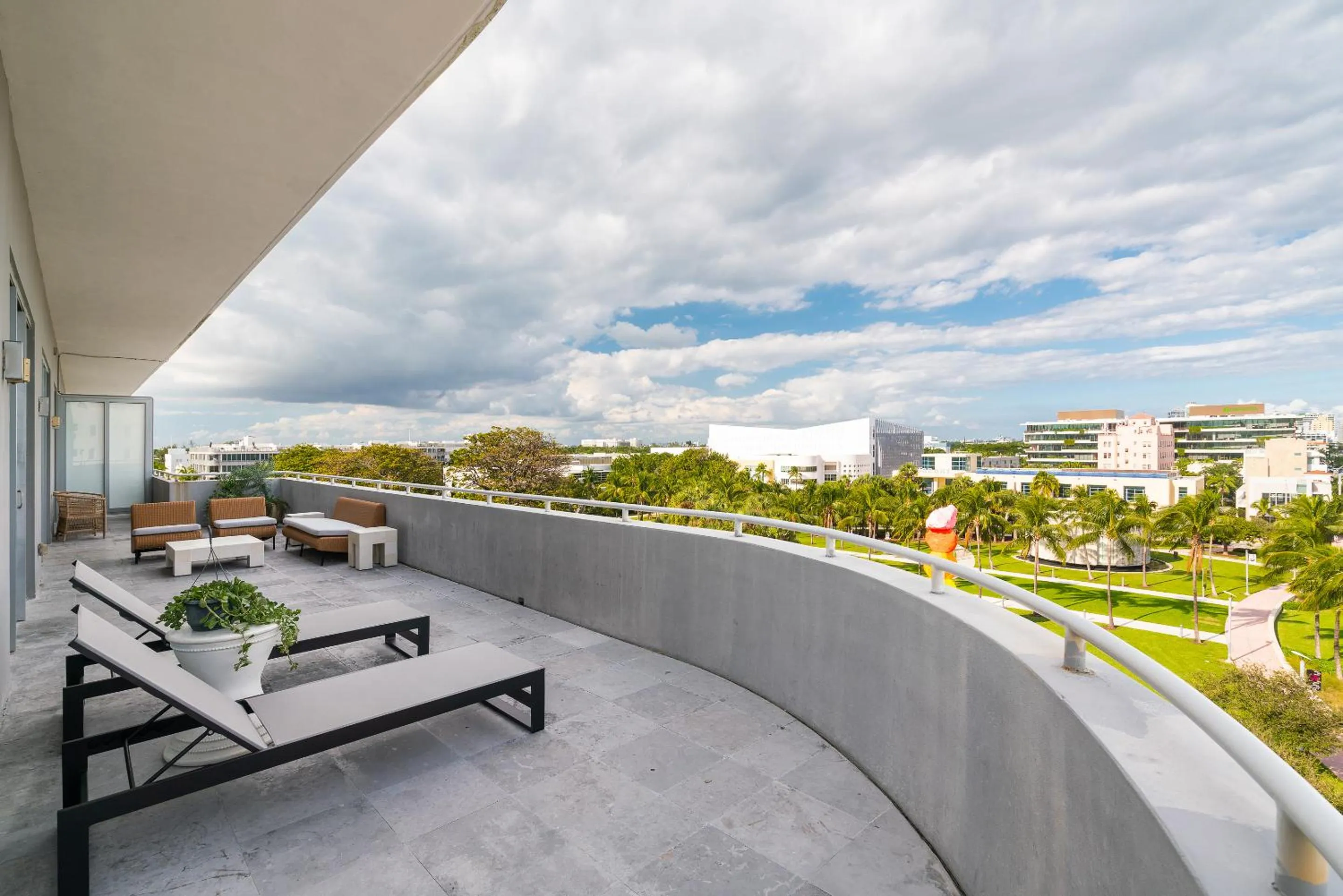 Balcony/Terrace in Boulan South Beach