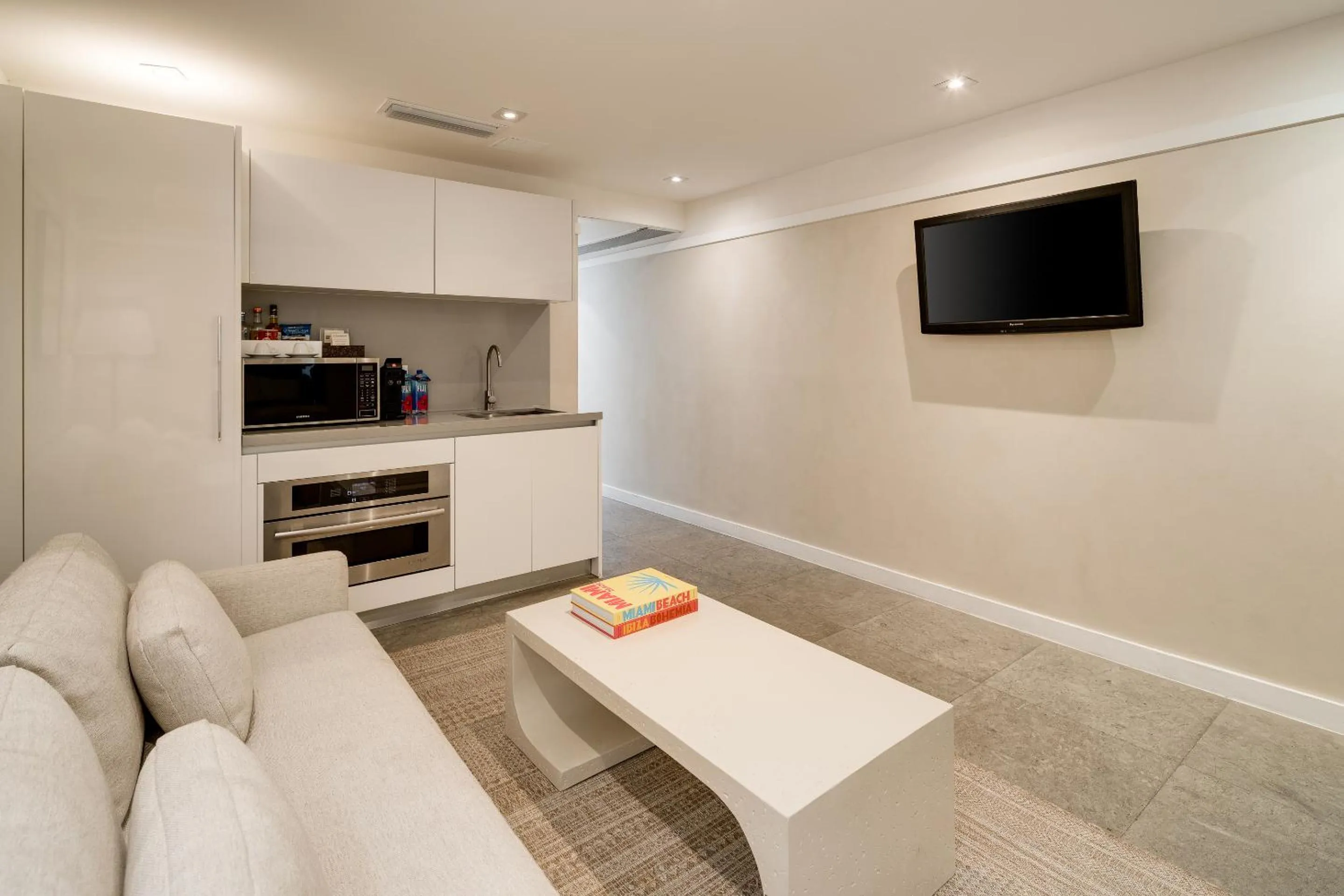 TV and multimedia in Boulan South Beach