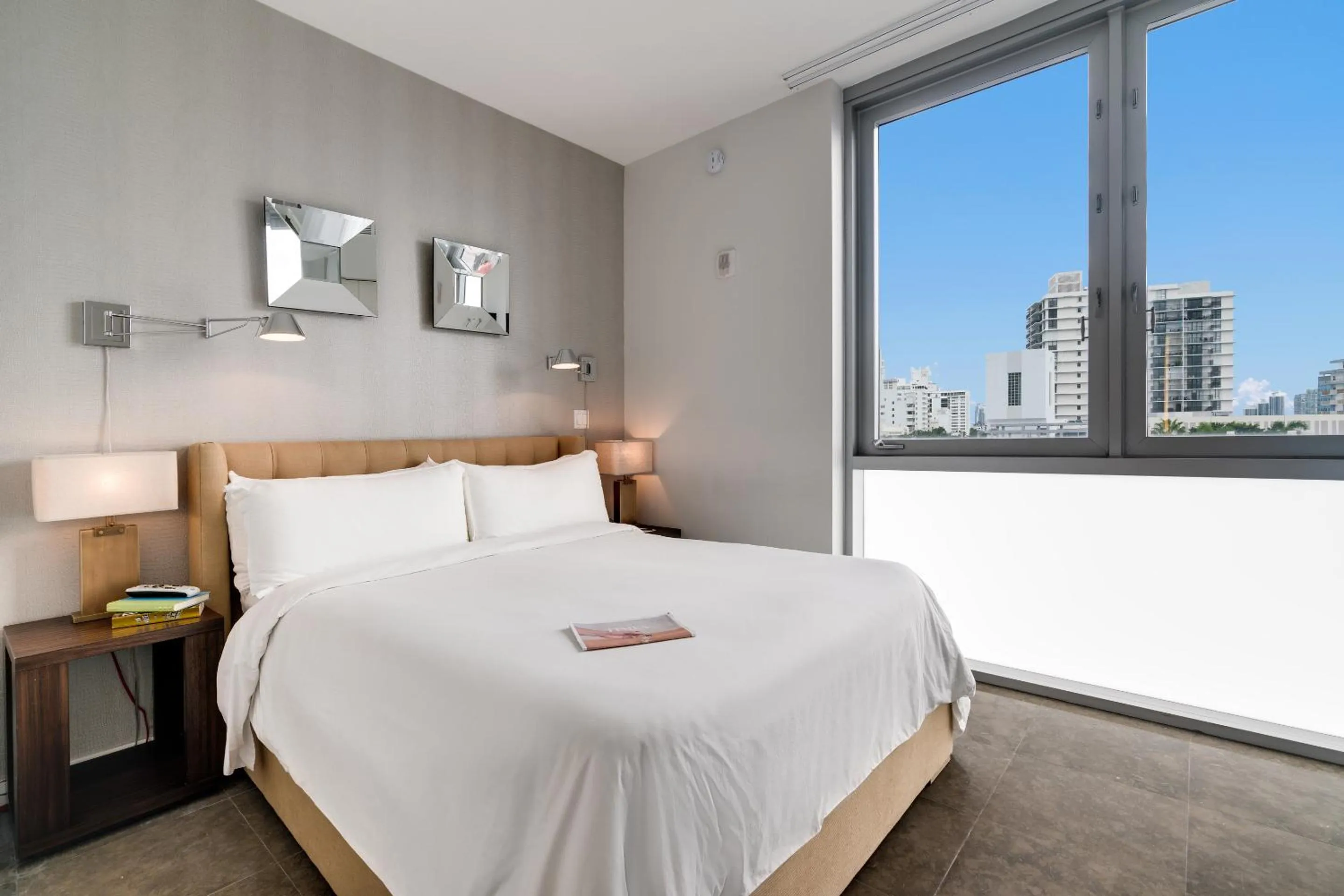 Bed in Boulan South Beach