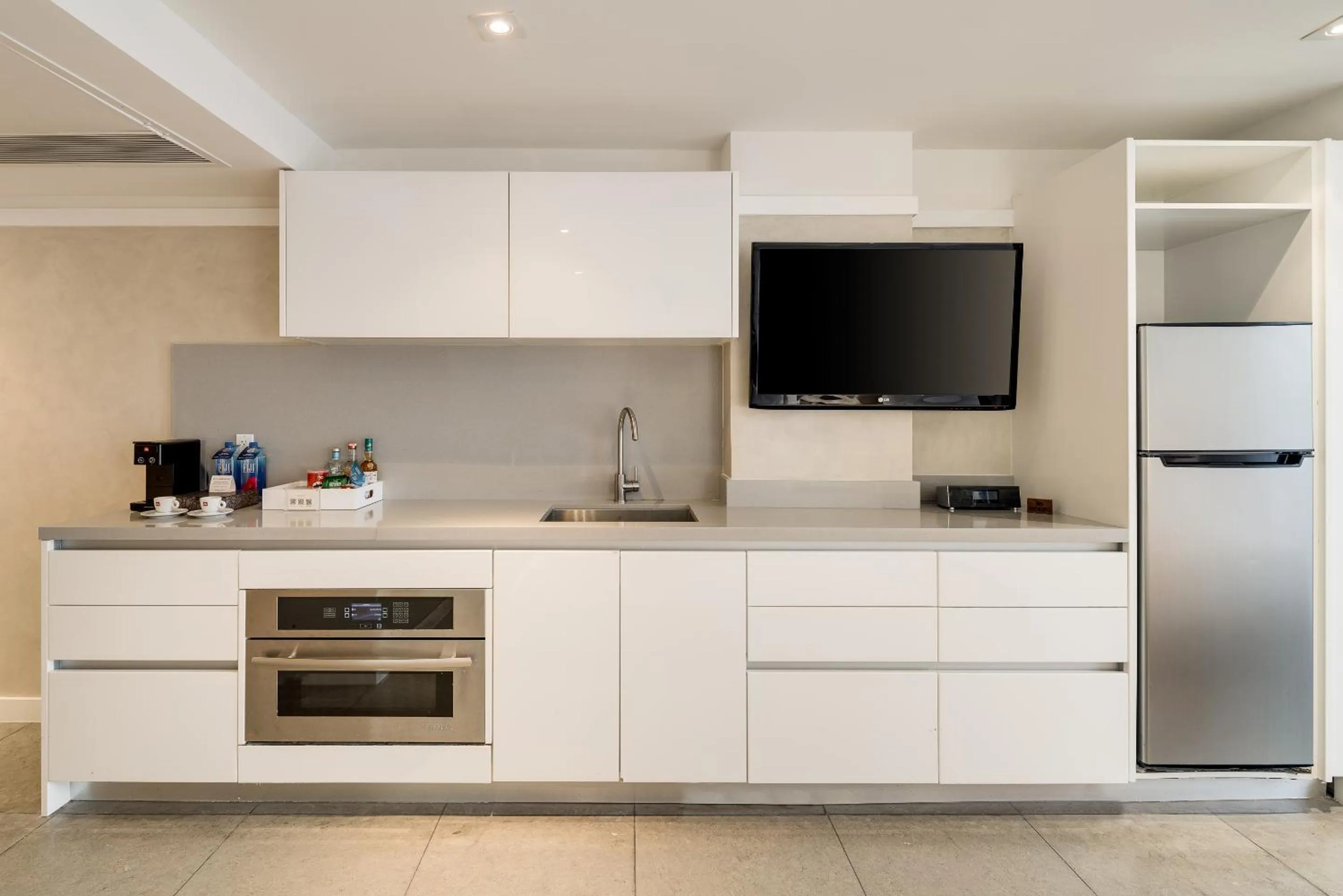 Kitchen or kitchenette in Boulan South Beach