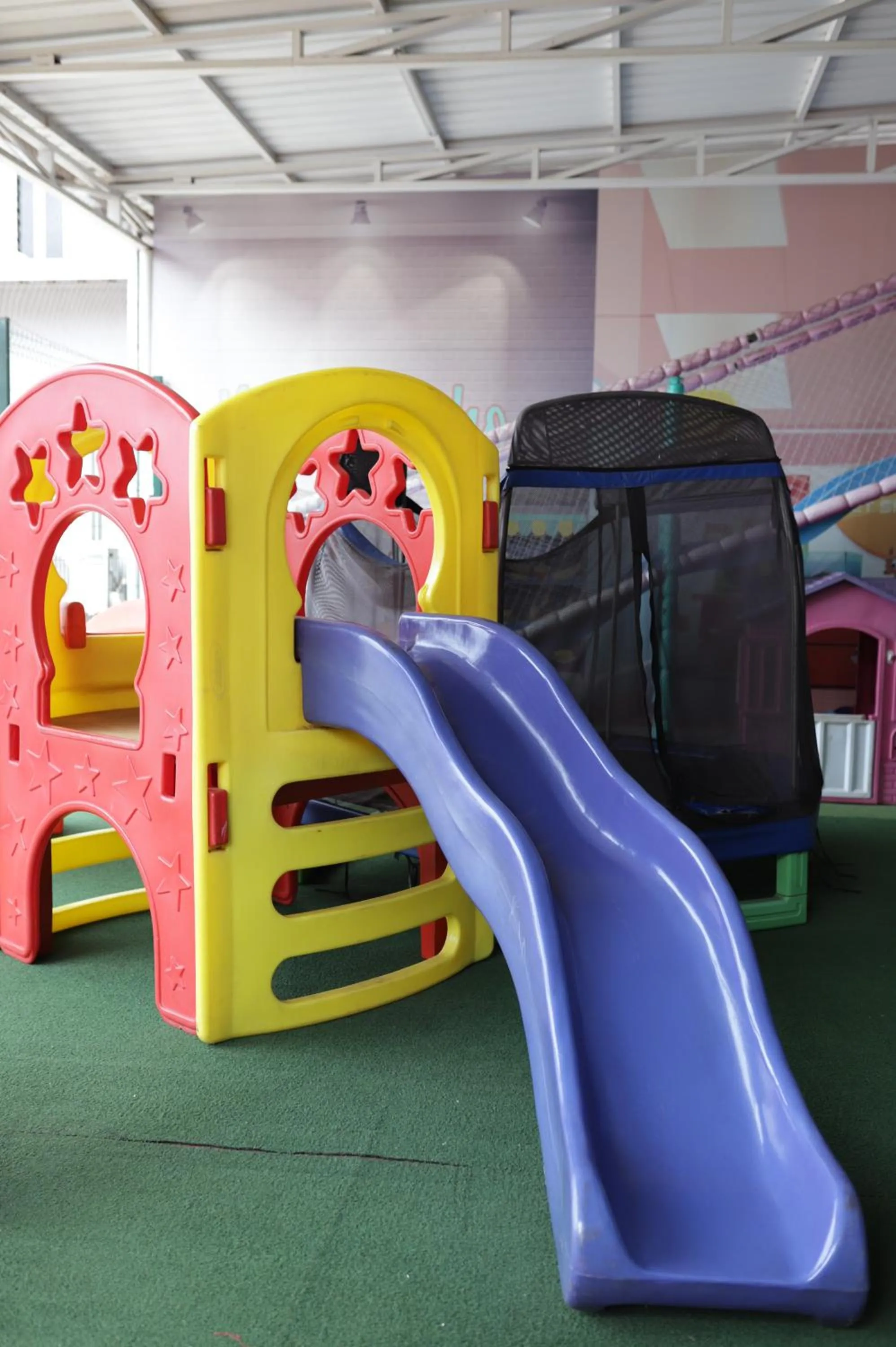 Children play ground in Indaiá Park Hotel