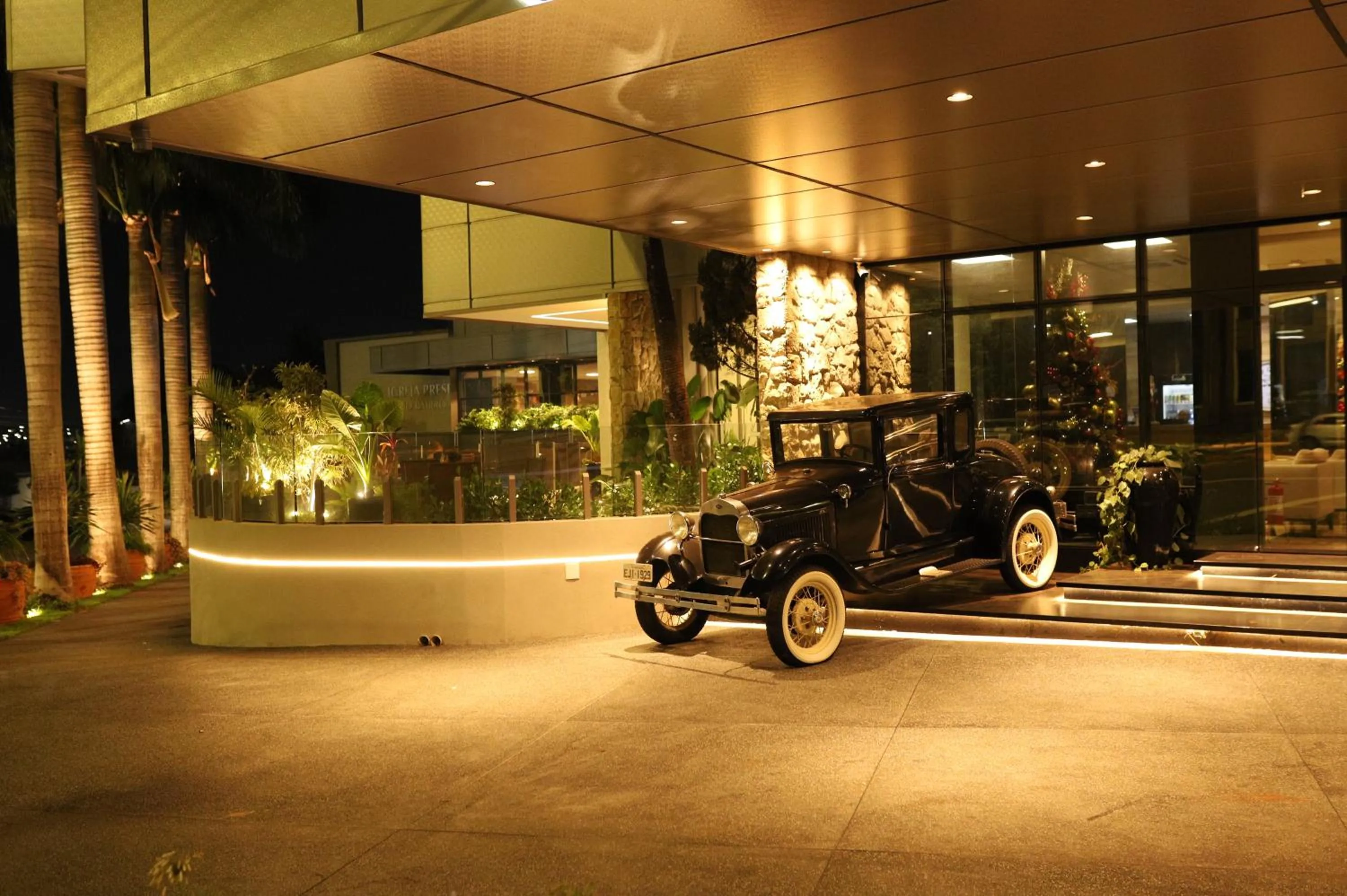 Facade/entrance in Indaiá Park Hotel