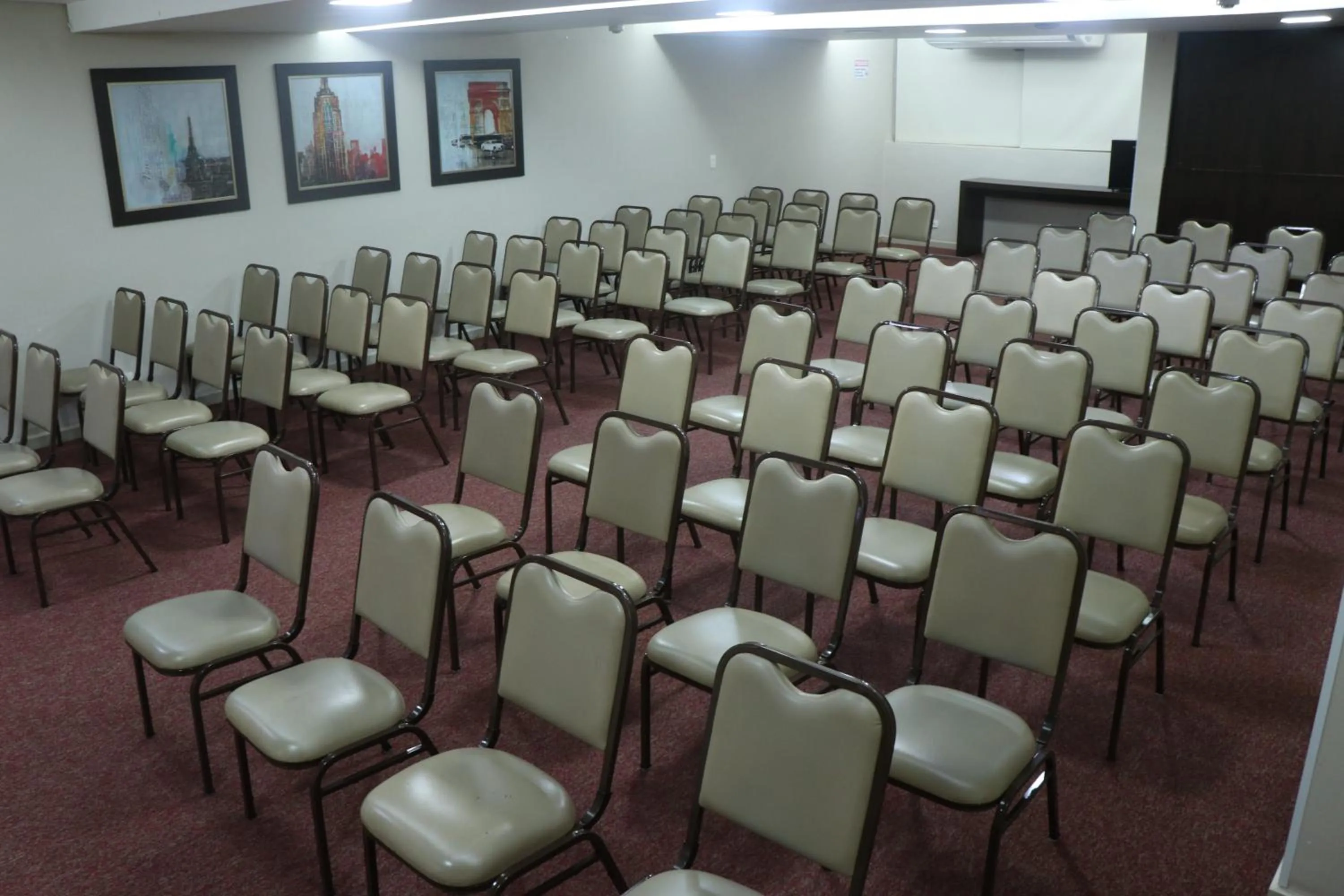 Meeting/conference room in Indaiá Park Hotel