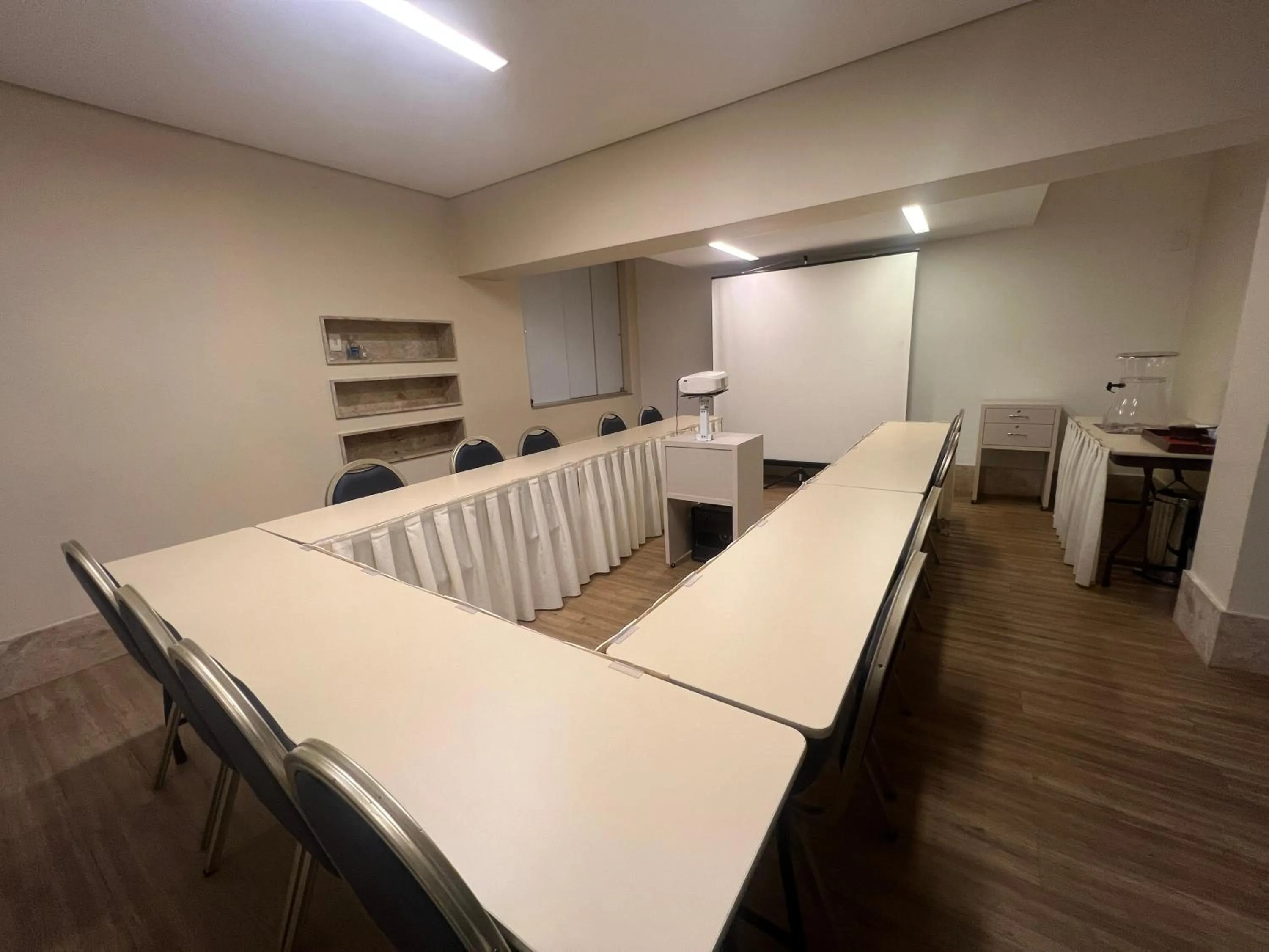 Meeting/conference room in Indaiá Park Hotel