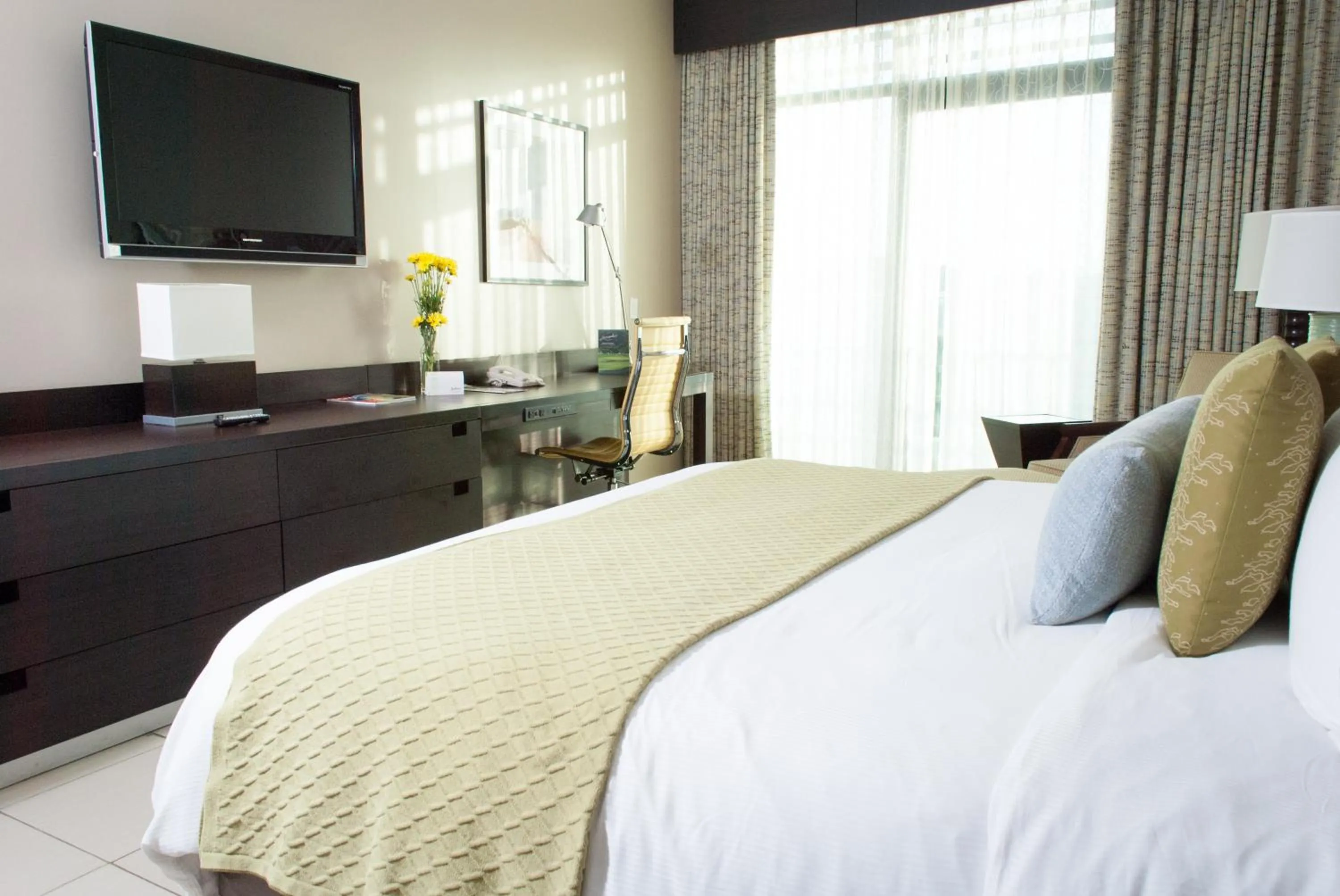 Bedroom, Bed in Summit Rainforest Golf Resort & All Inclusive