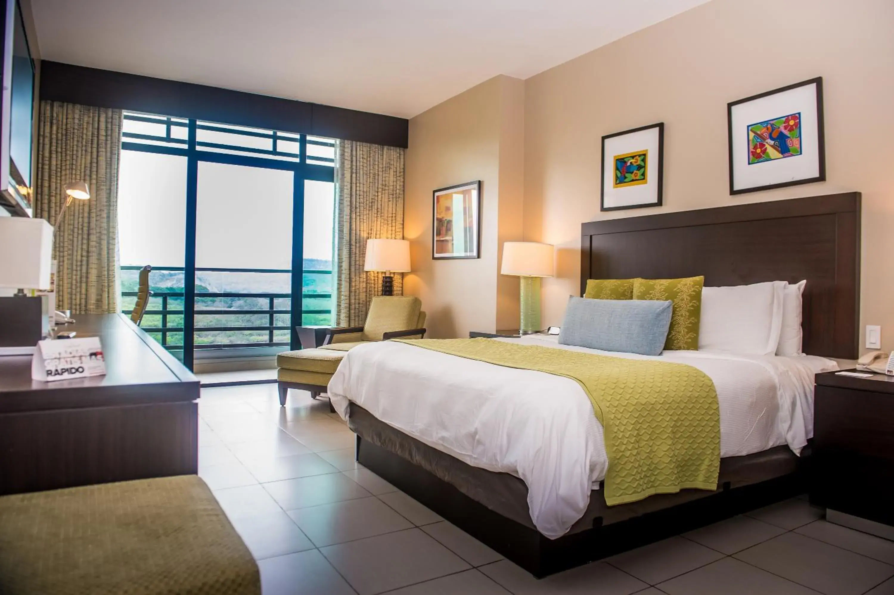 King Room in Summit Rainforest Golf Resort & All Inclusive King Room in Summit Rainforest Golf Resort & All Inclusive