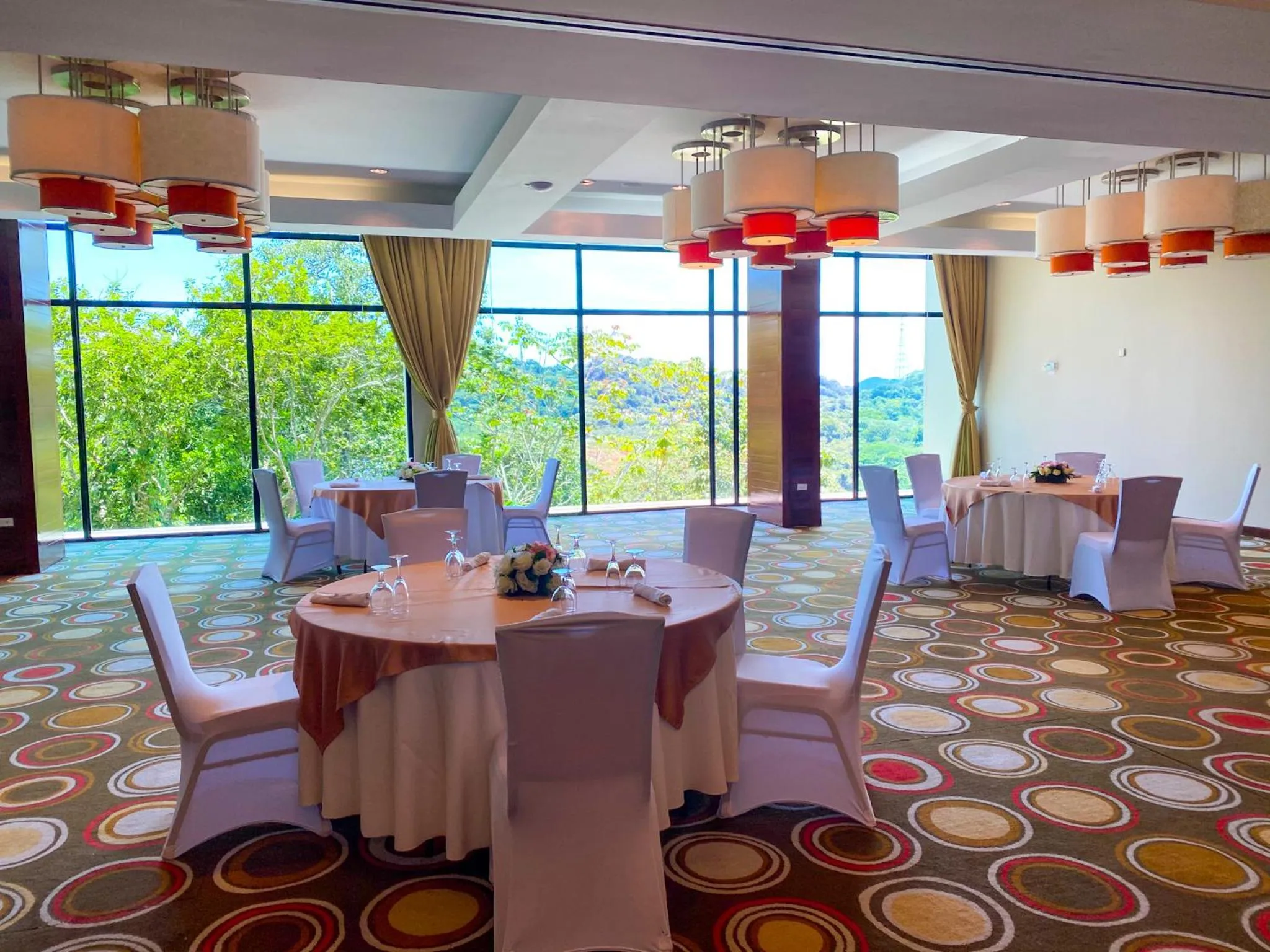 Banquet/Function facilities in Summit Rainforest Golf Resort & All Inclusive