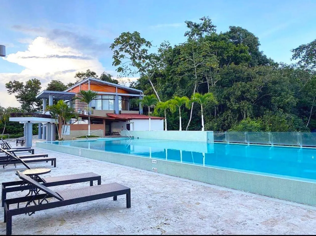 Swimming pool in Summit Rainforest Golf Resort & All Inclusive