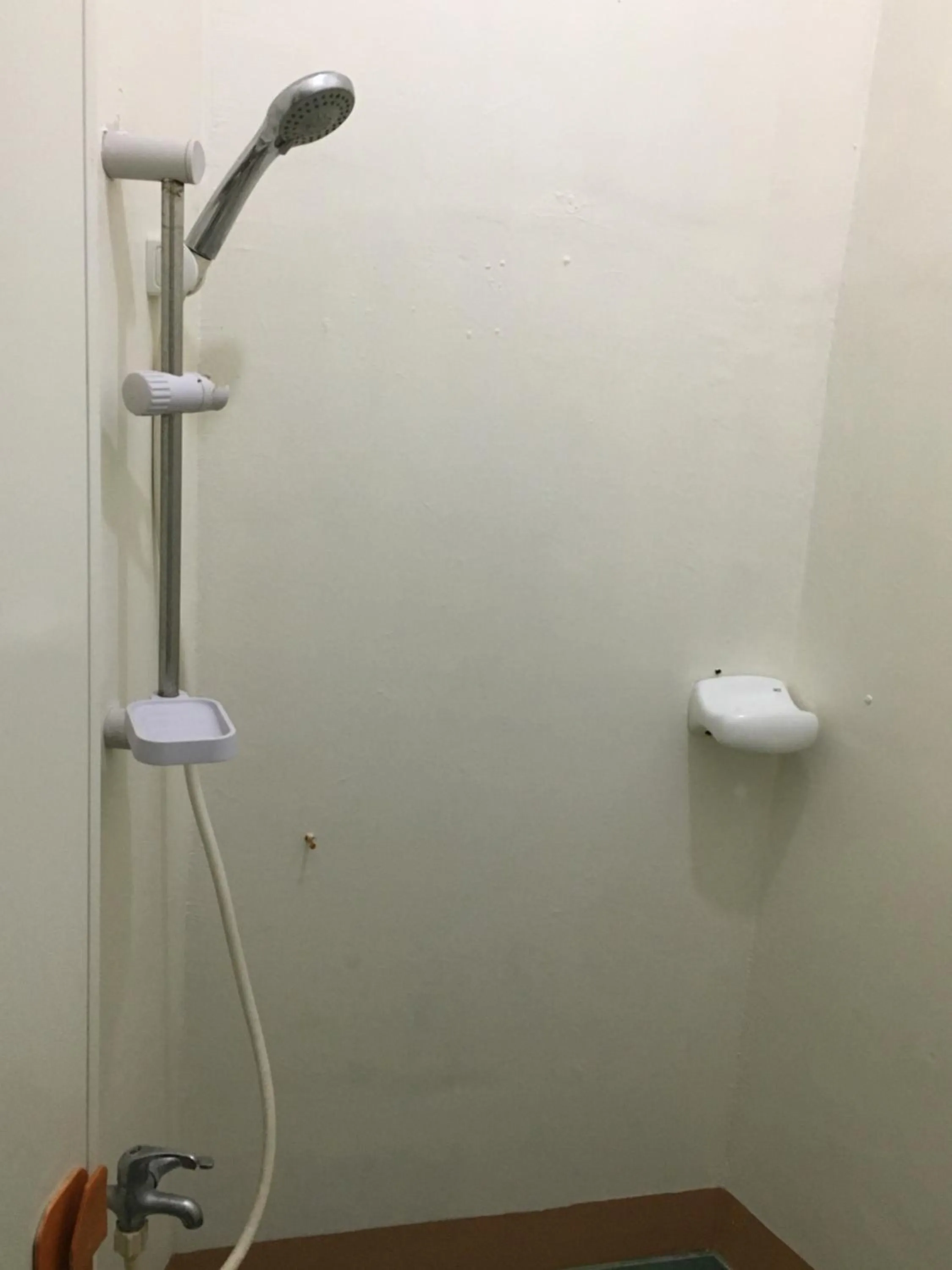 Toilet in Reynaldo's Upstairs