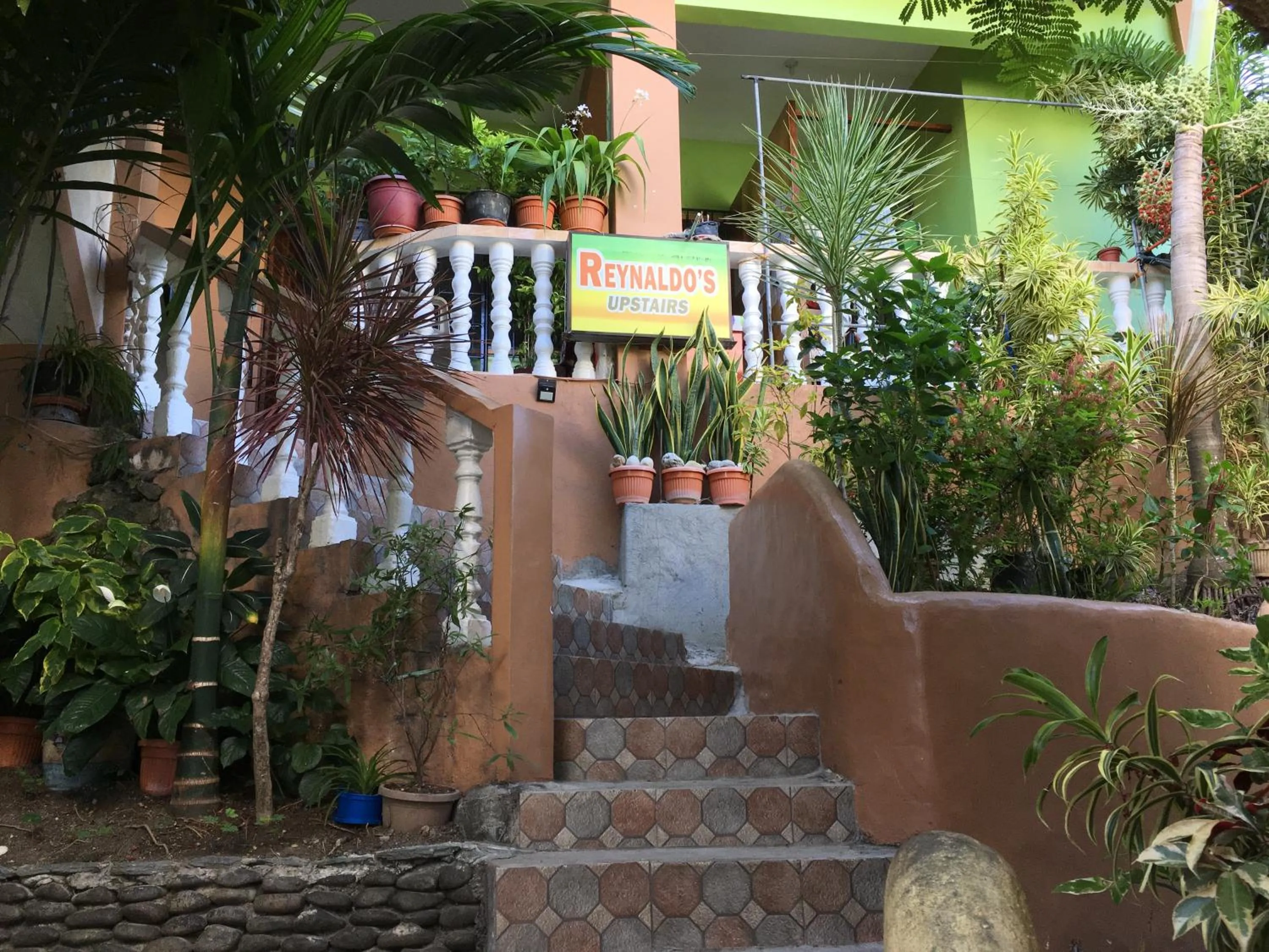 Facade/entrance in Reynaldo's Upstairs