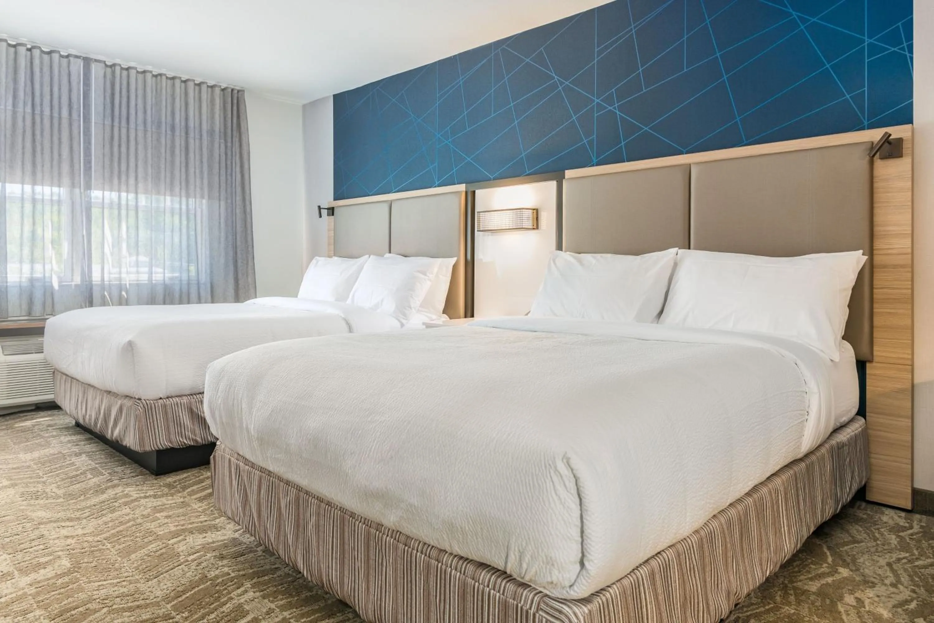 Photo of the whole room, Bed in SpringHill Suites by Marriott Freeport Brunswick