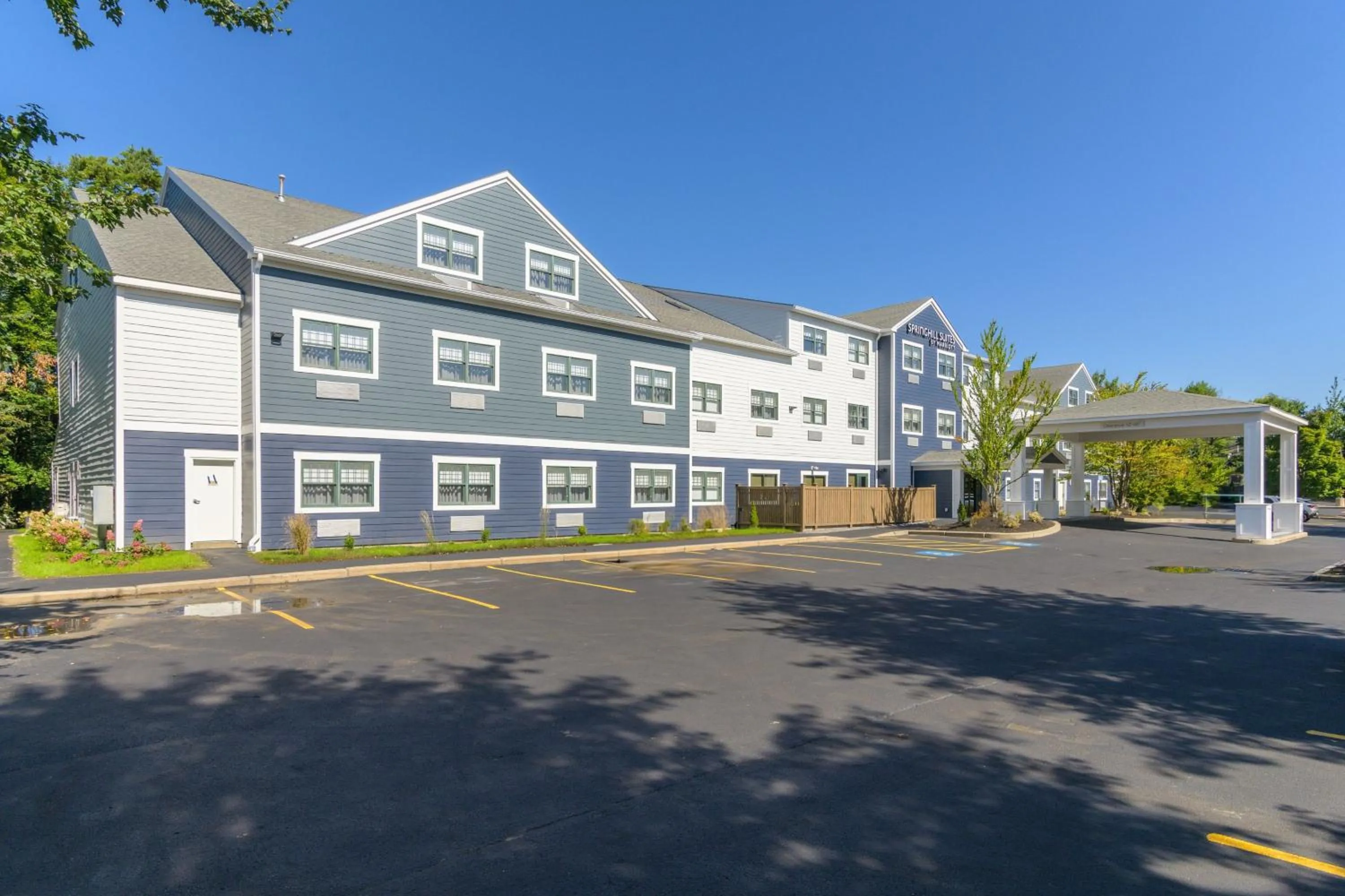 Property building in SpringHill Suites by Marriott Freeport Brunswick