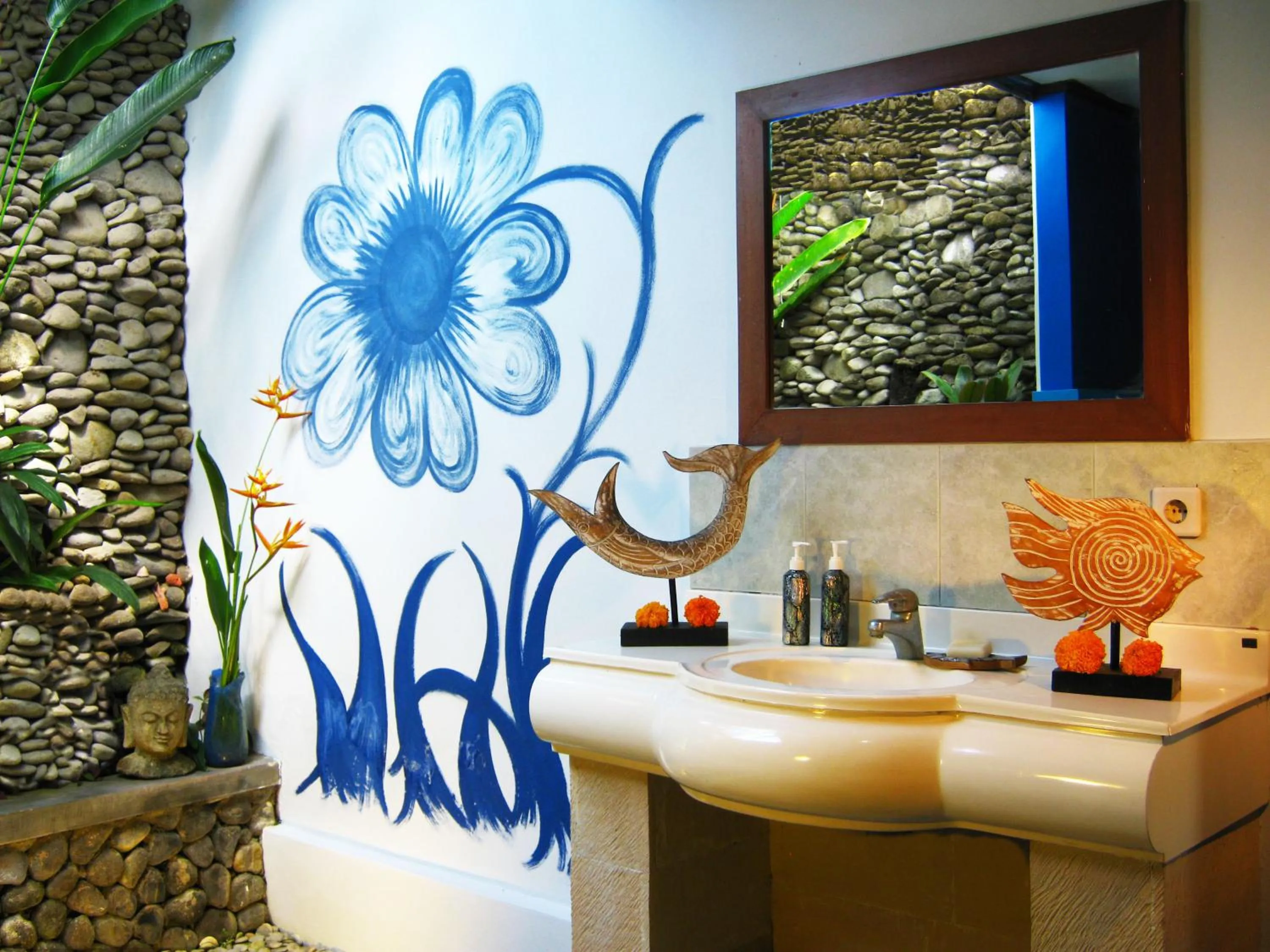 Bathroom in Villa Shantitara Bungalows