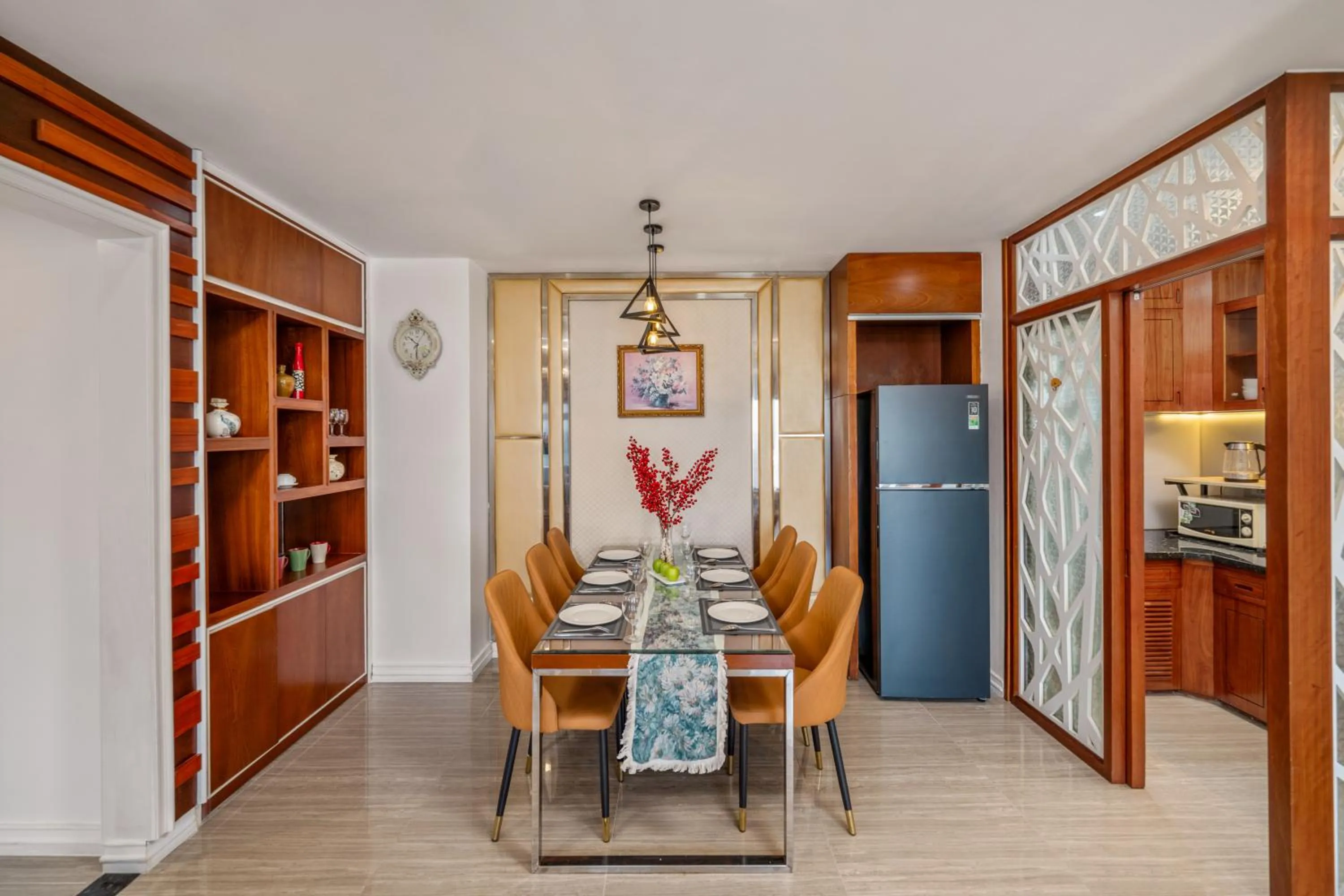 Dining area in Rung Huong Apartment