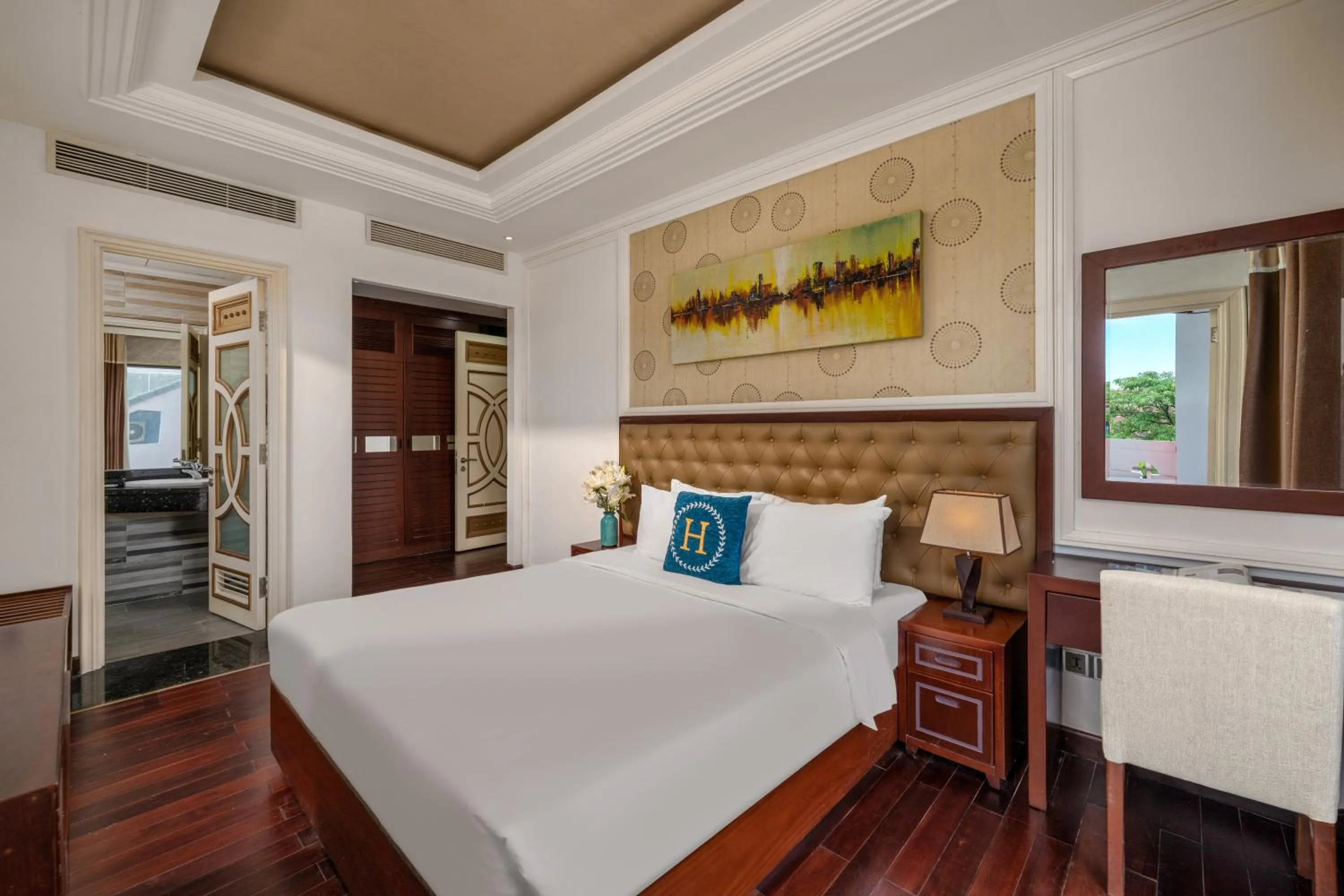 Photo of the whole room, Bed in Rung Huong Apartment