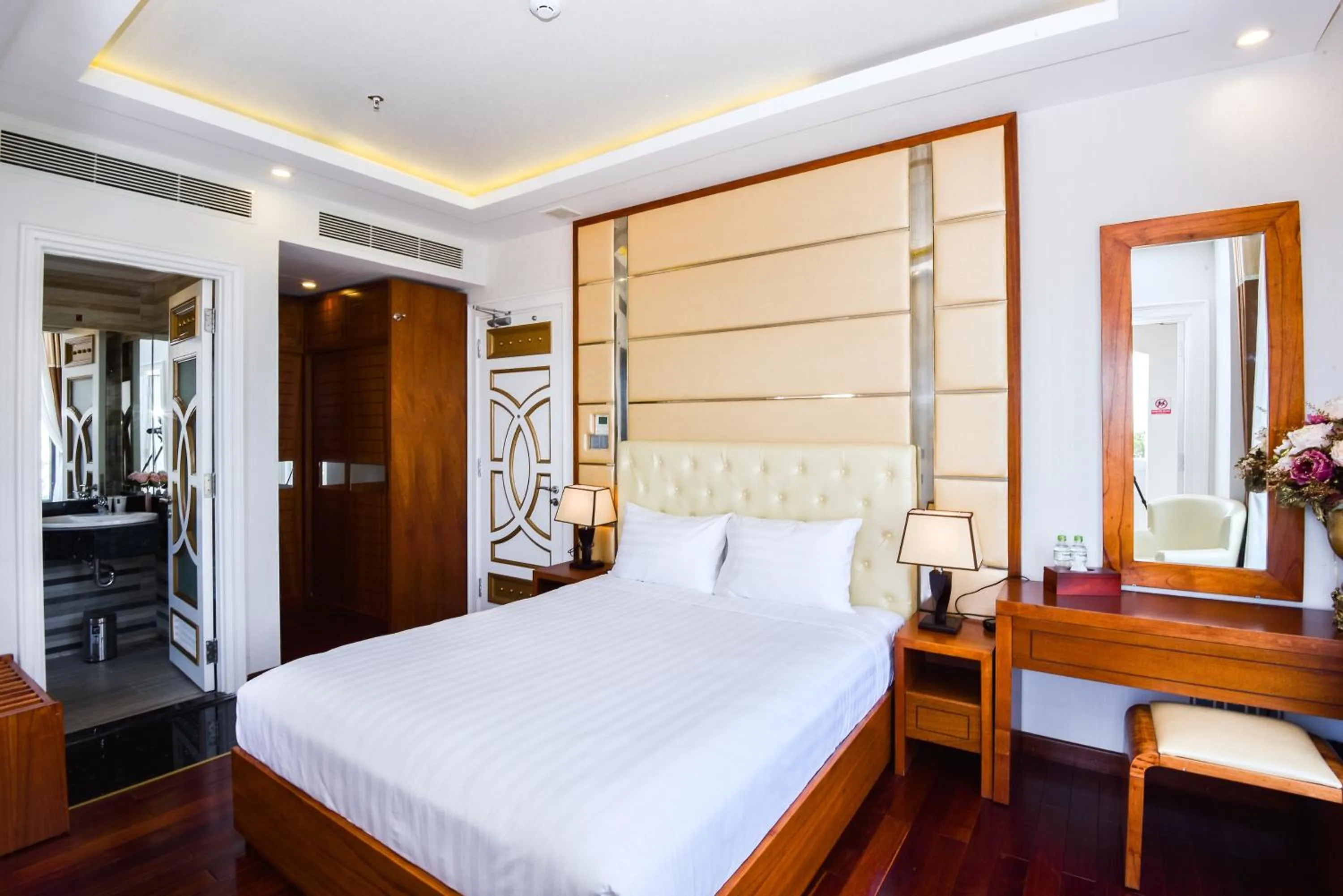 Bedroom, Bed in Rung Huong Apartment