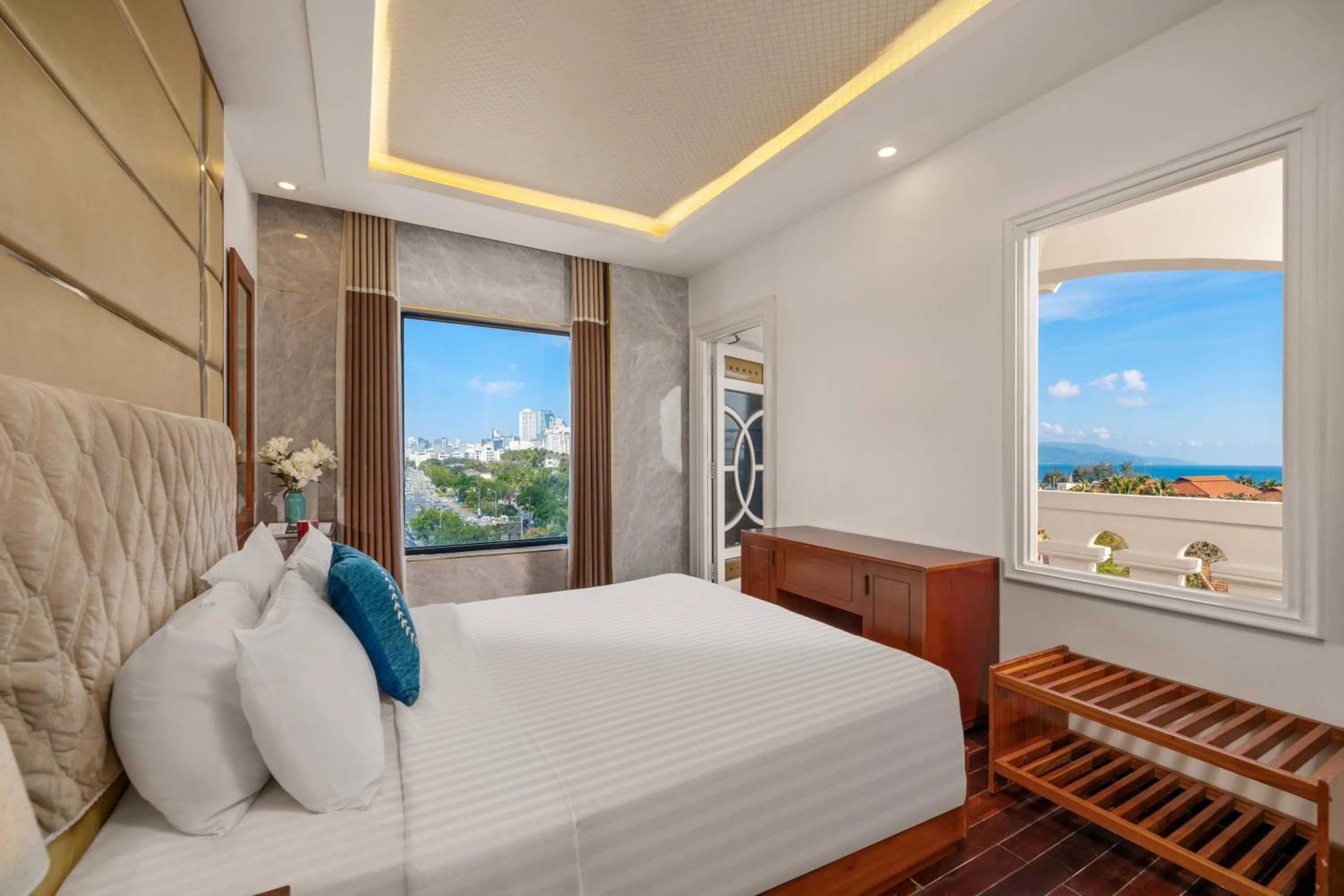 Photo of the whole room, Bed in Rung Huong Apartment