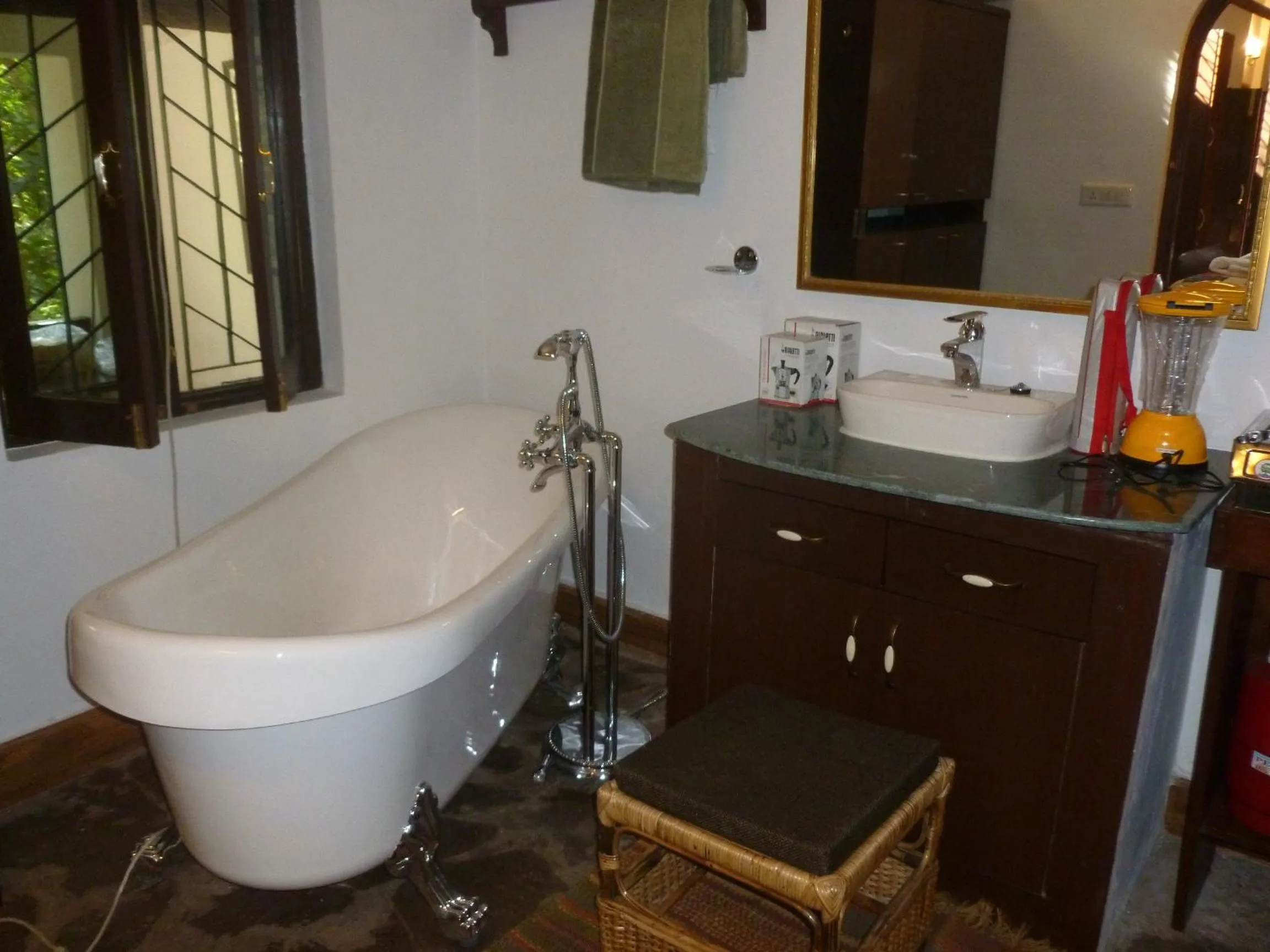 Bathroom in Samira's Birds & Butterflies Park-Spashram Ganga Beach Retreat