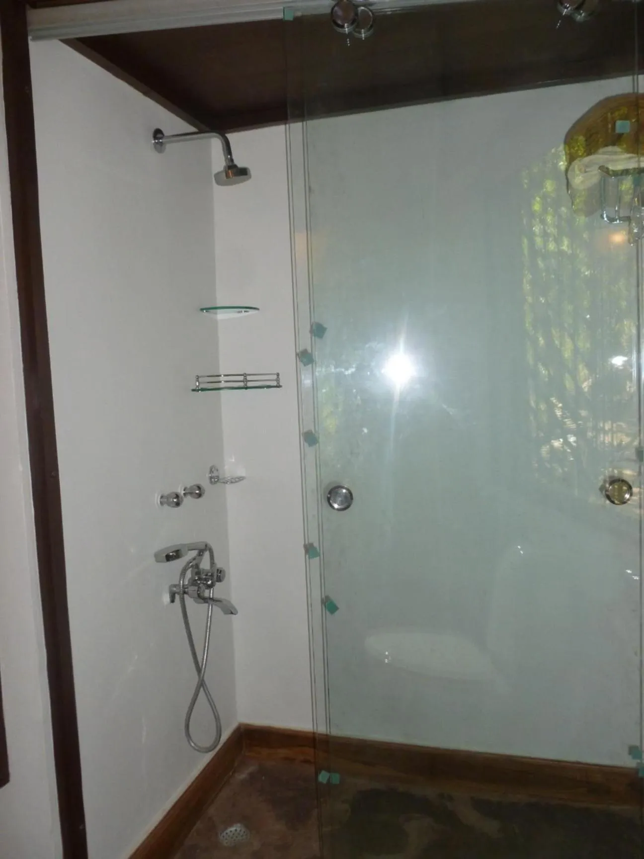 Shower in Samira's Birds & Butterflies Park-Spashram Ganga Beach Retreat