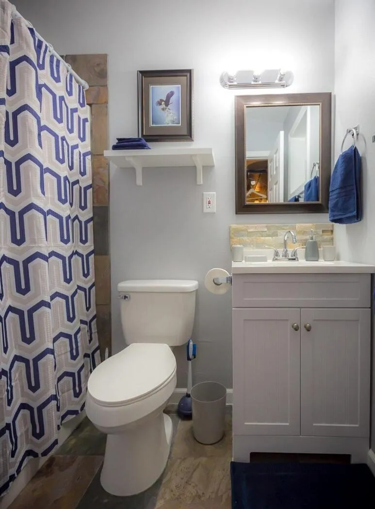Bathroom in talkeetna villas and tours