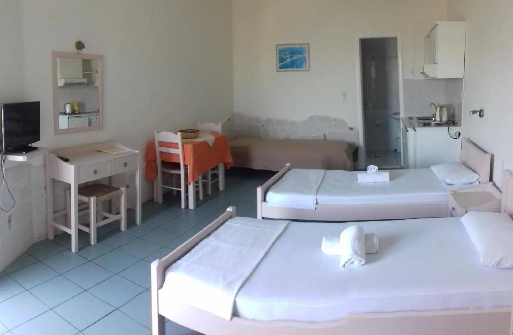 Bedroom, Bed in Irida