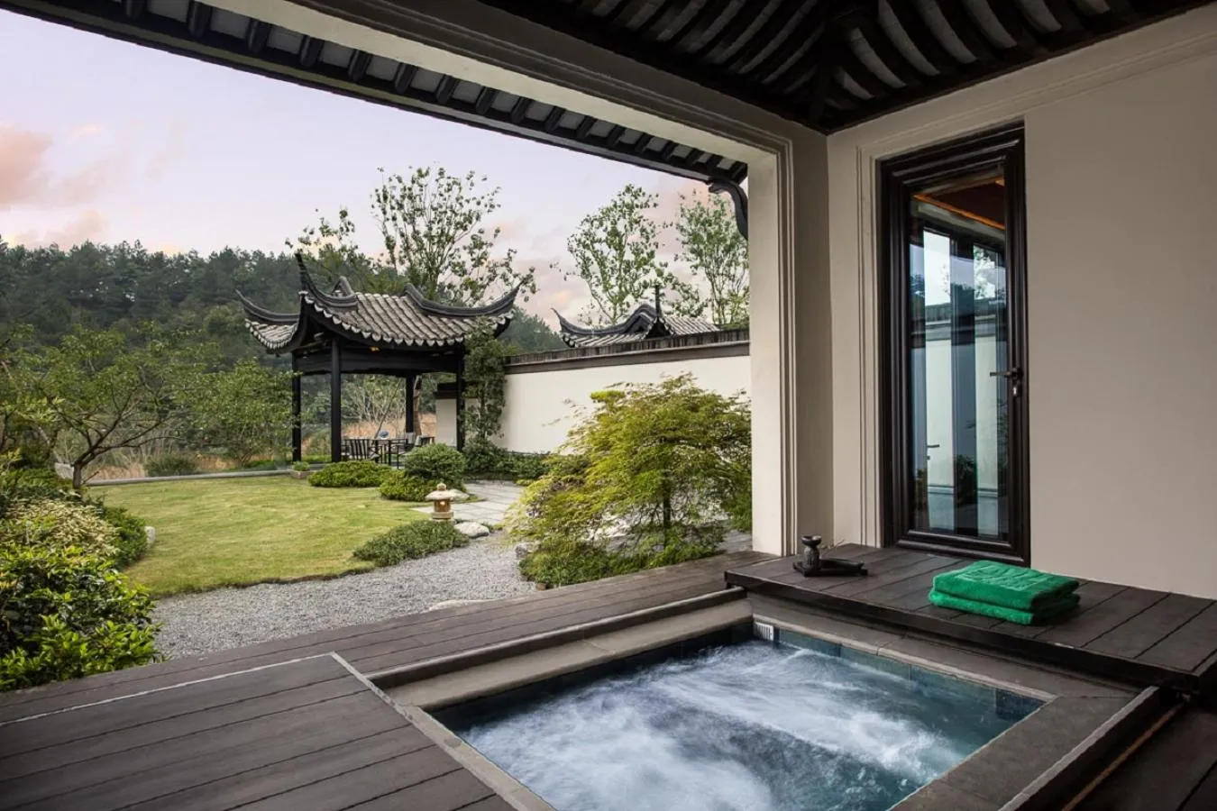 Garden in Banyan Tree Anji