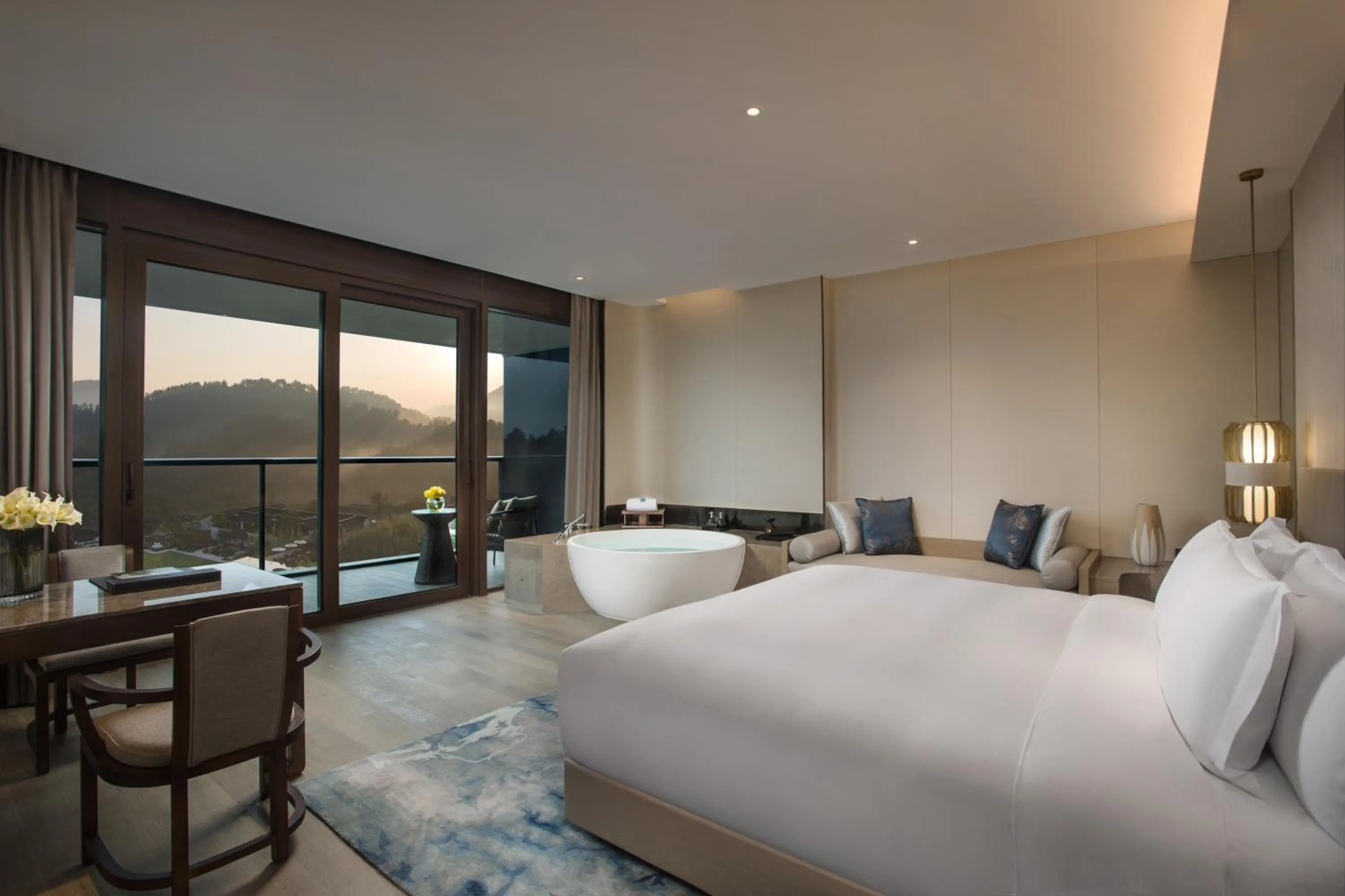 Photo of the whole room, Bed in Banyan Tree Anji