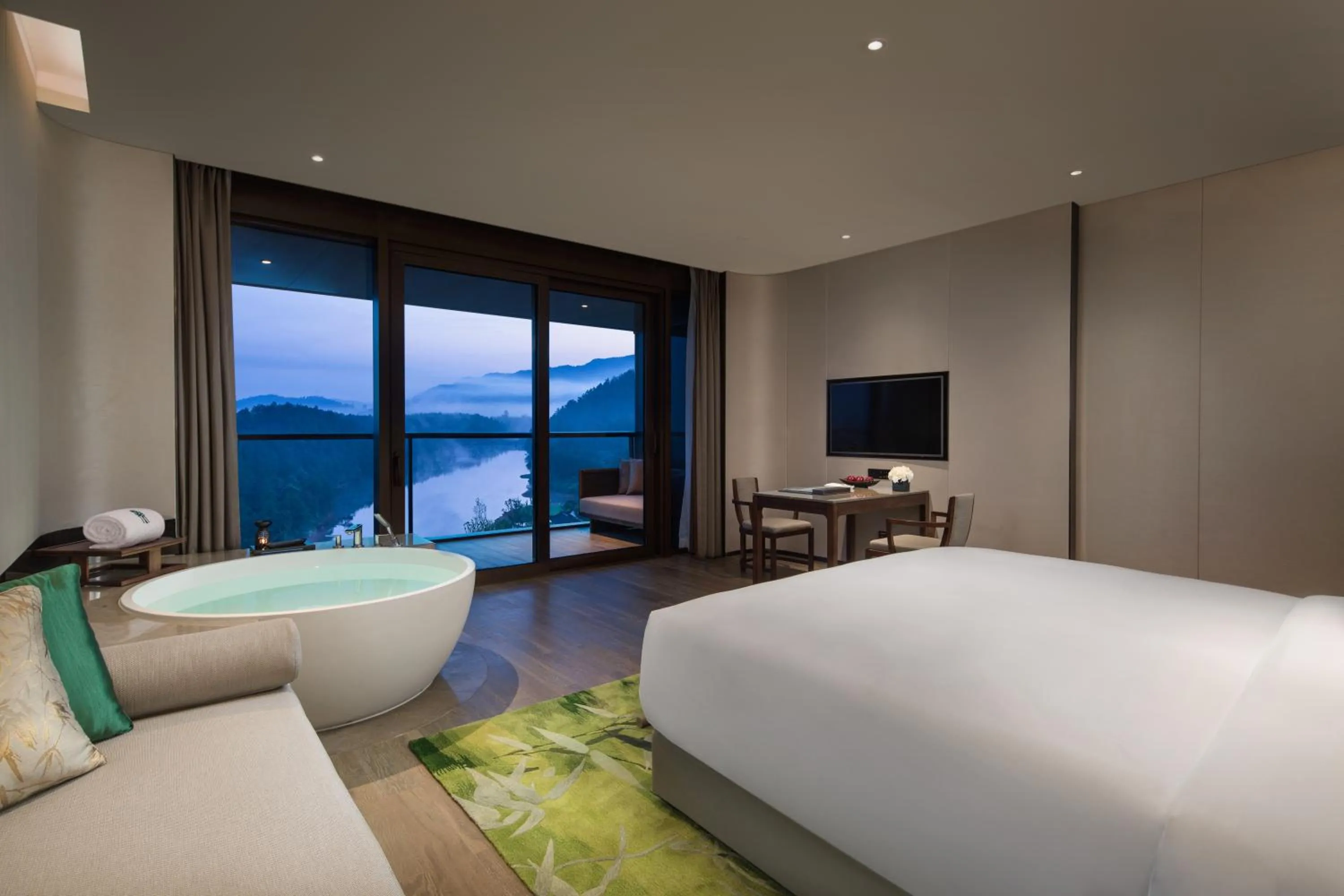 Photo of the whole room, Bed in Banyan Tree Anji