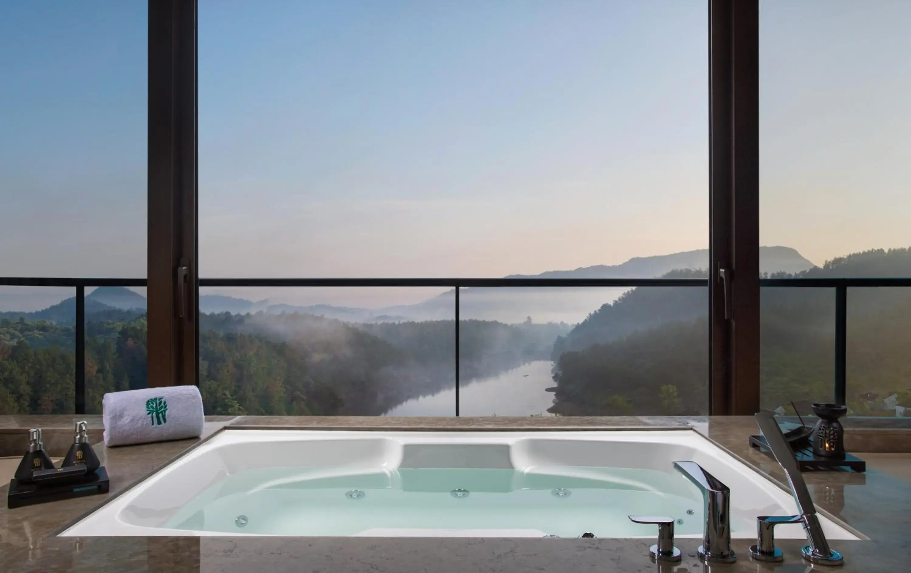 Panoramic Suite in Banyan Tree Anji Panoramic Suite in Banyan Tree Anji