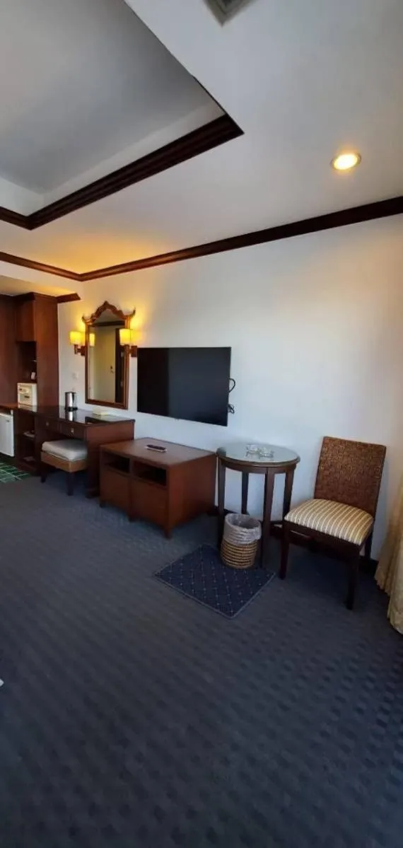 Photo of the whole room in Grand Hotel