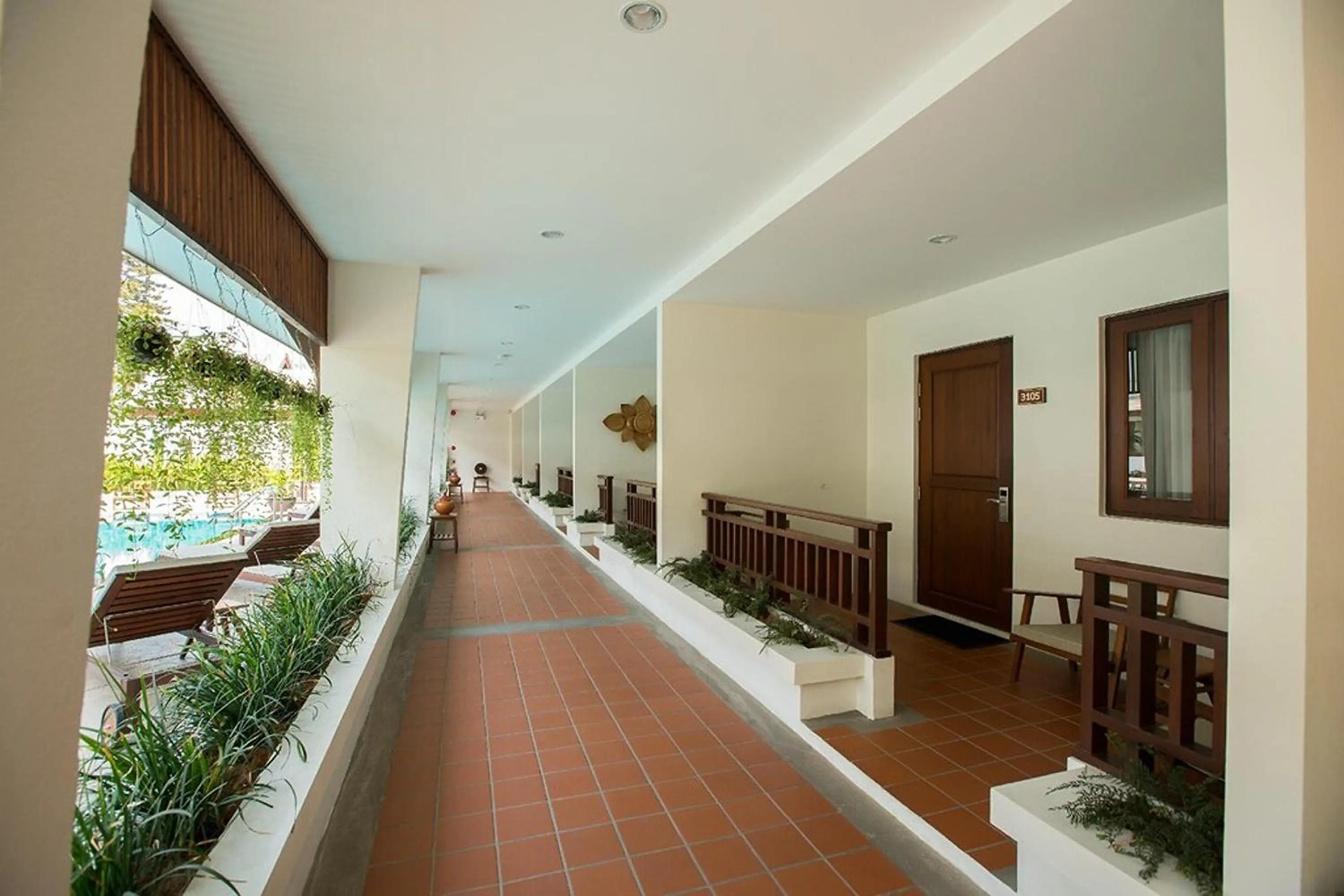 Pool view in Villa Sanpakoi