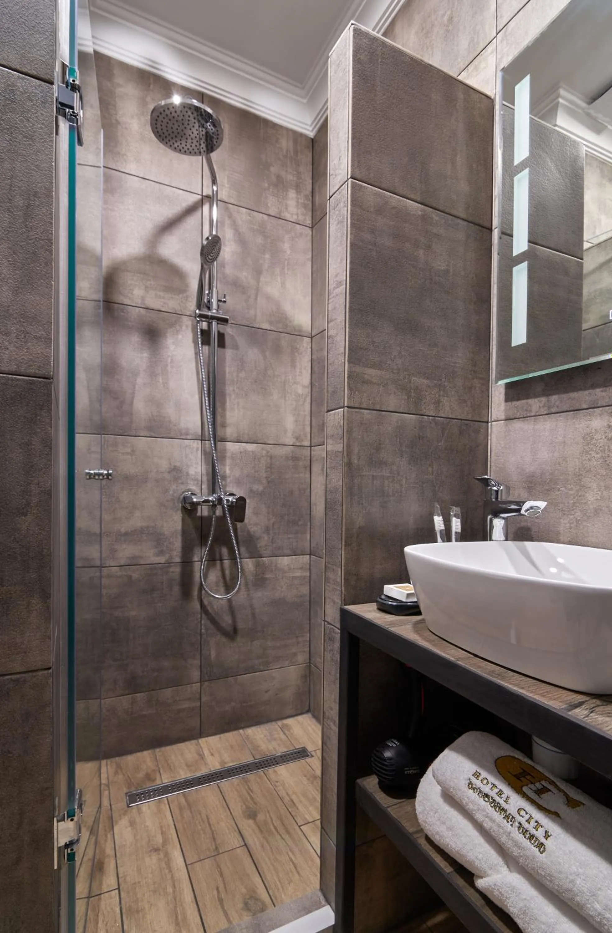 Bathroom in Hotel City