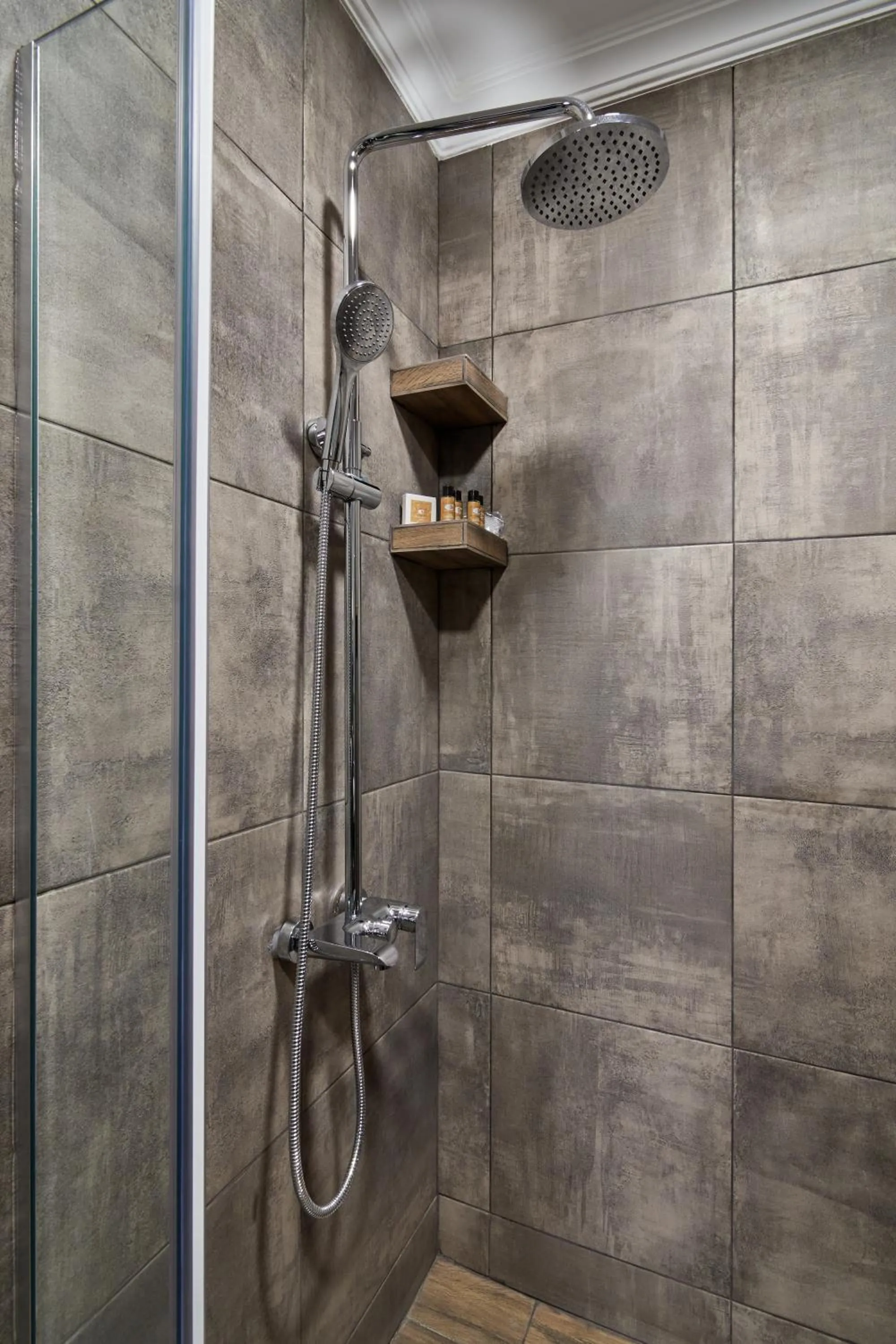 Bathroom in Hotel City