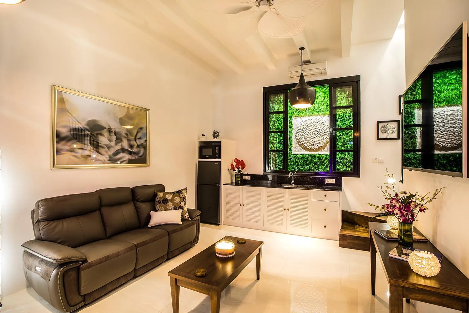 Kitchen or kitchenette in Villa Pulau Rumah