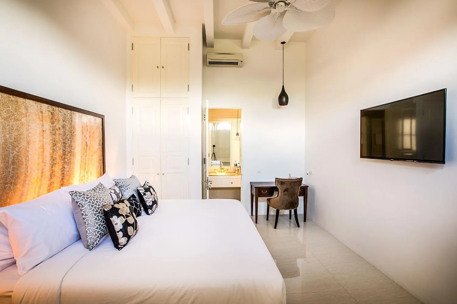 Seating area, Bed in Villa Pulau Rumah