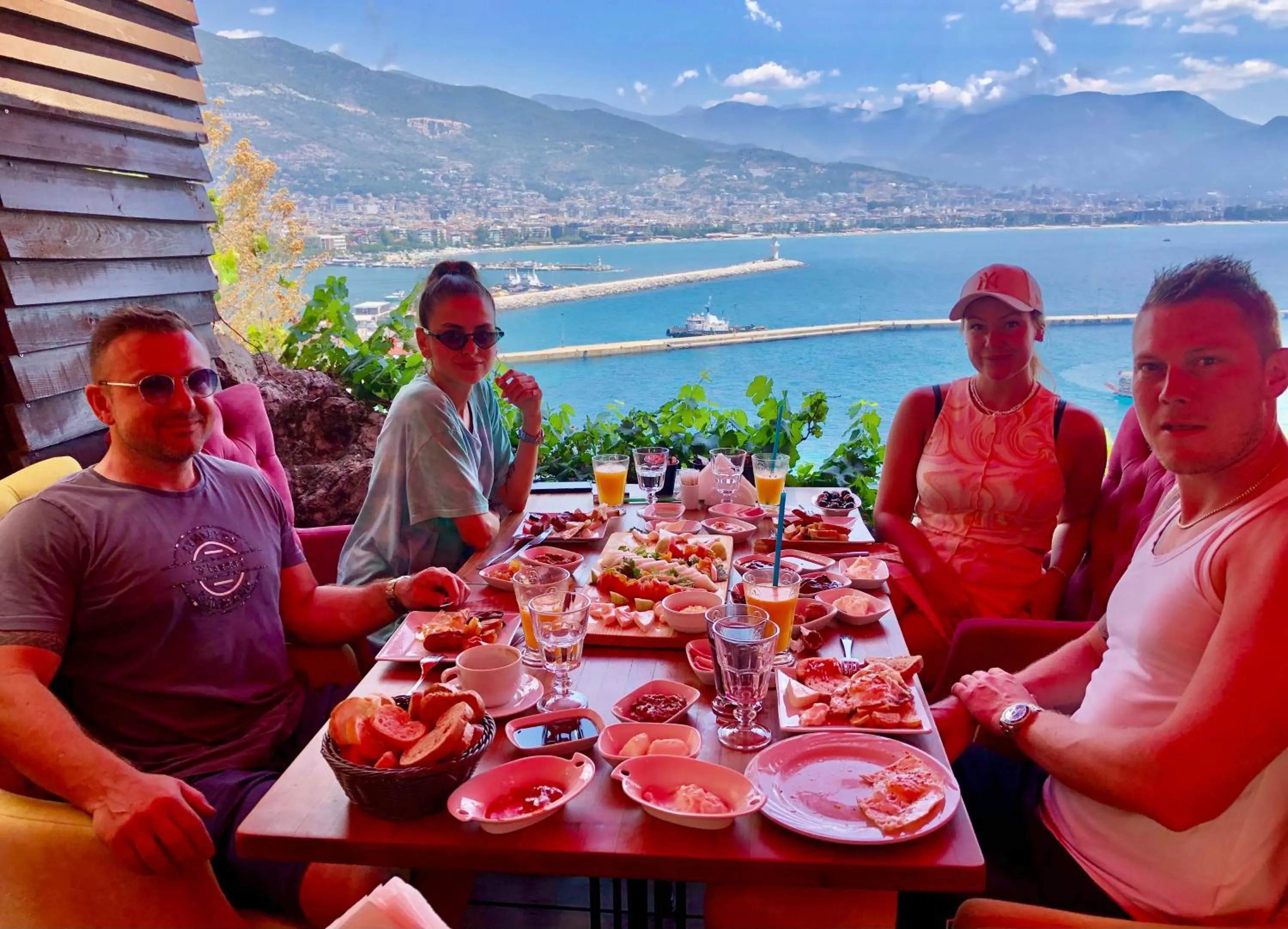 Restaurant/places to eat in Harmony Butik Otel