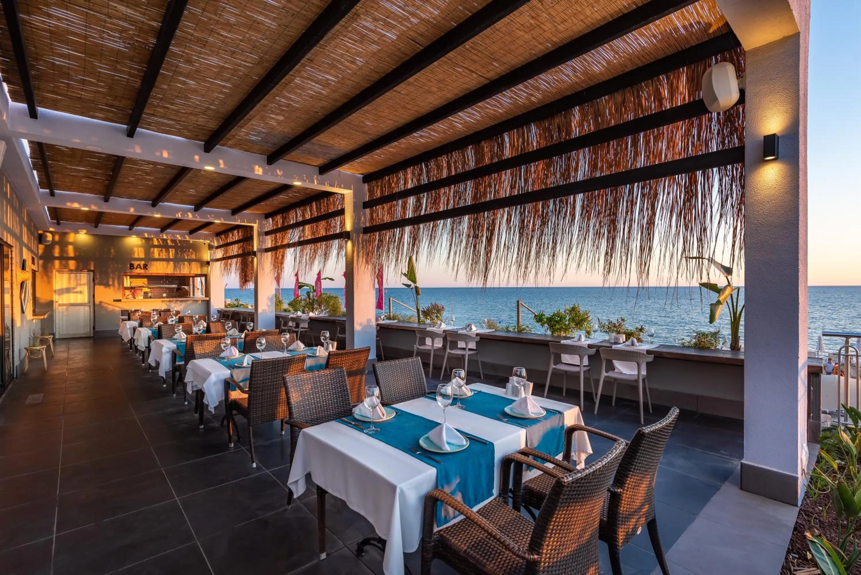 Restaurant/places to eat in White City Beach Adult Only