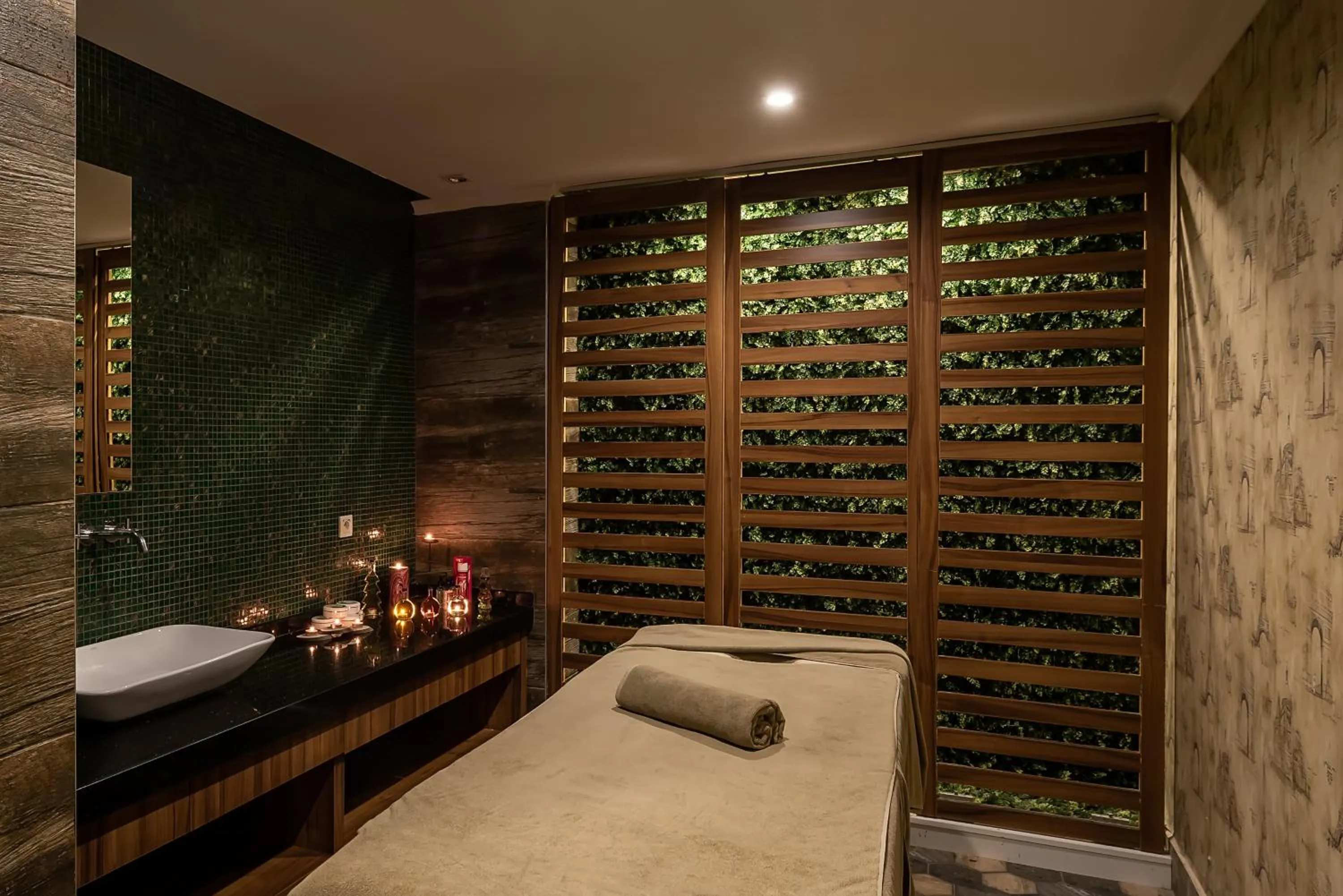 Spa and wellness centre/facilities in White City Beach Adult Only