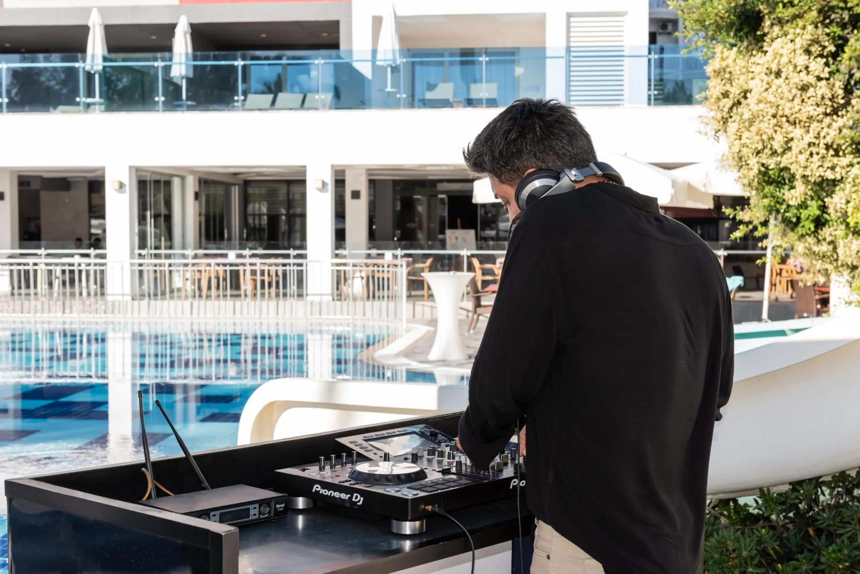 Entertainment in White City Beach Adult Only