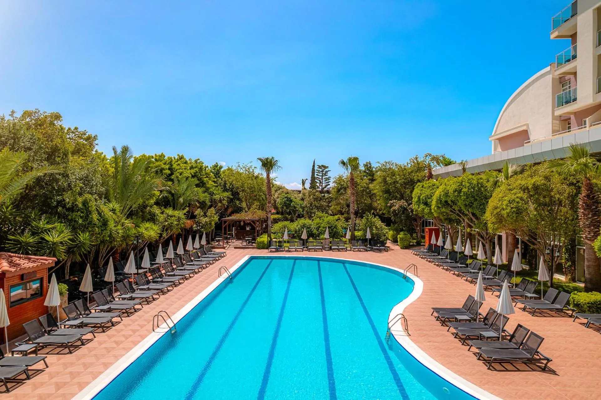 Swimming pool in Telatiye Resort Hotel