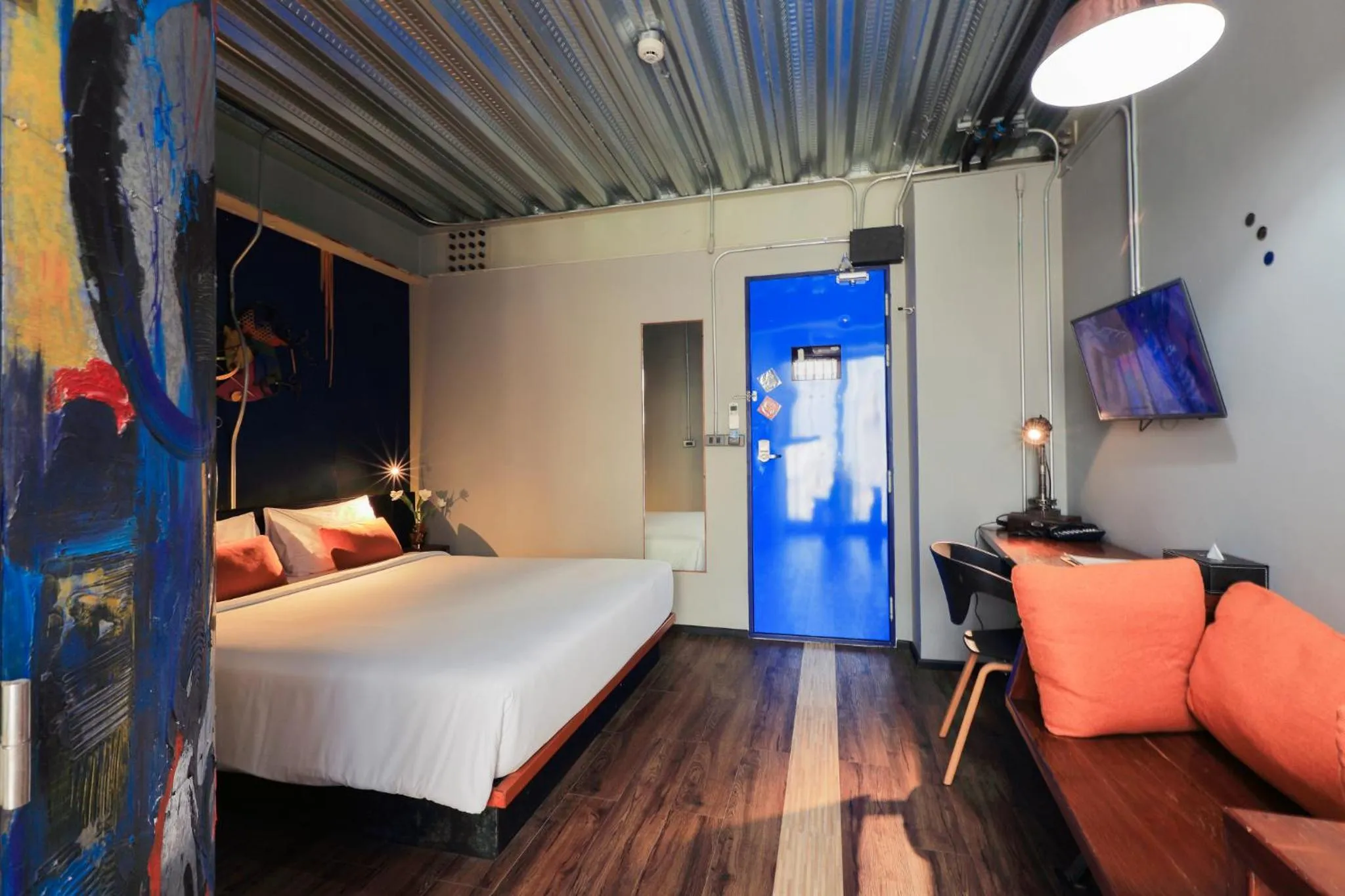 Bedroom, Bed in MeStyle Garage Hotel