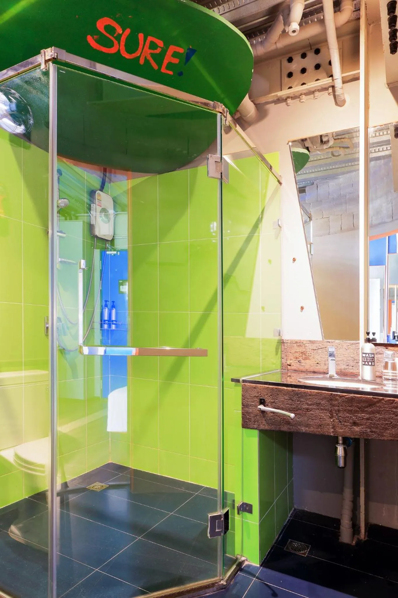 Shower in MeStyle Garage Hotel