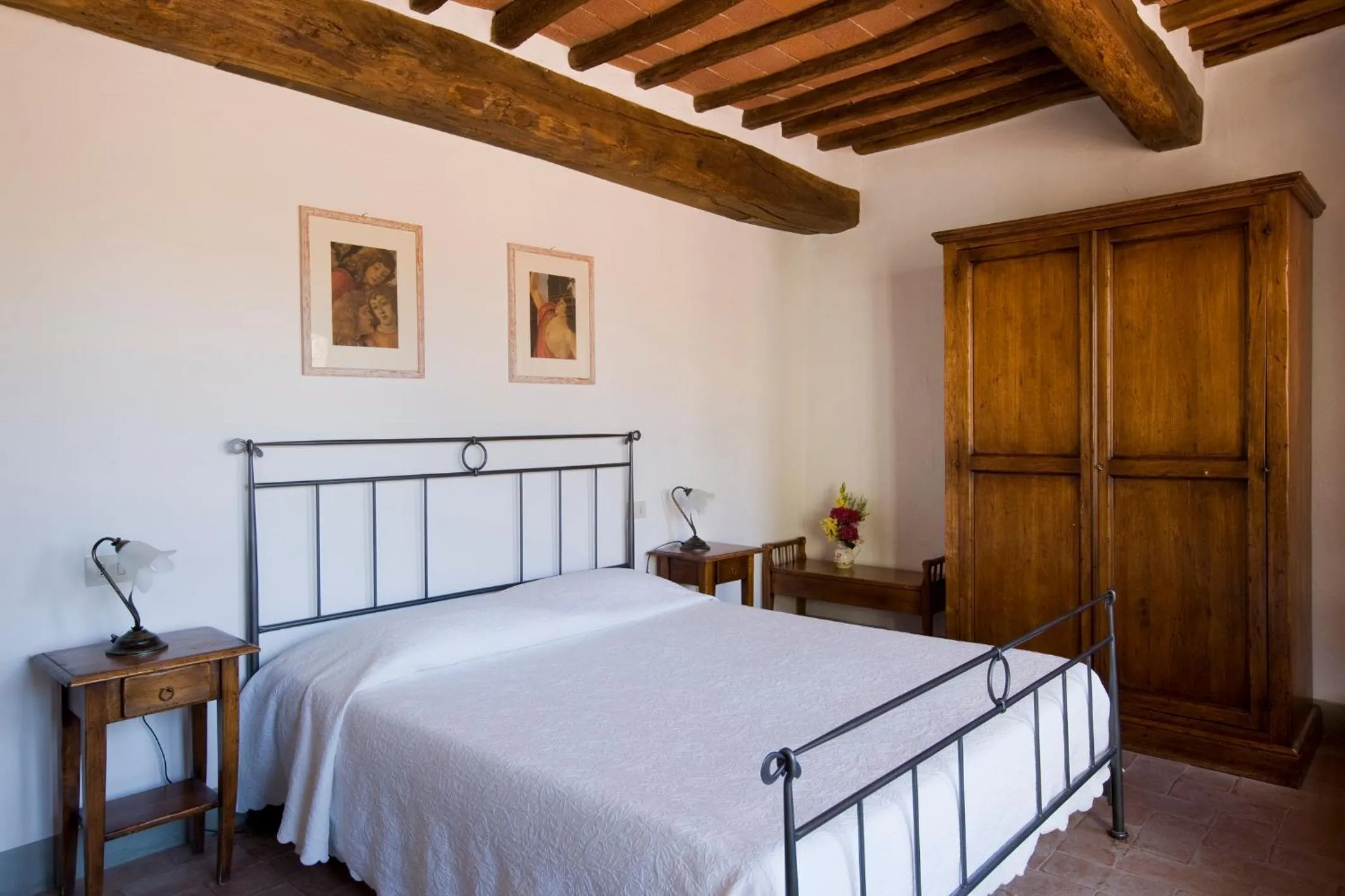 Bedroom, Bed in Castello Di Meleto
