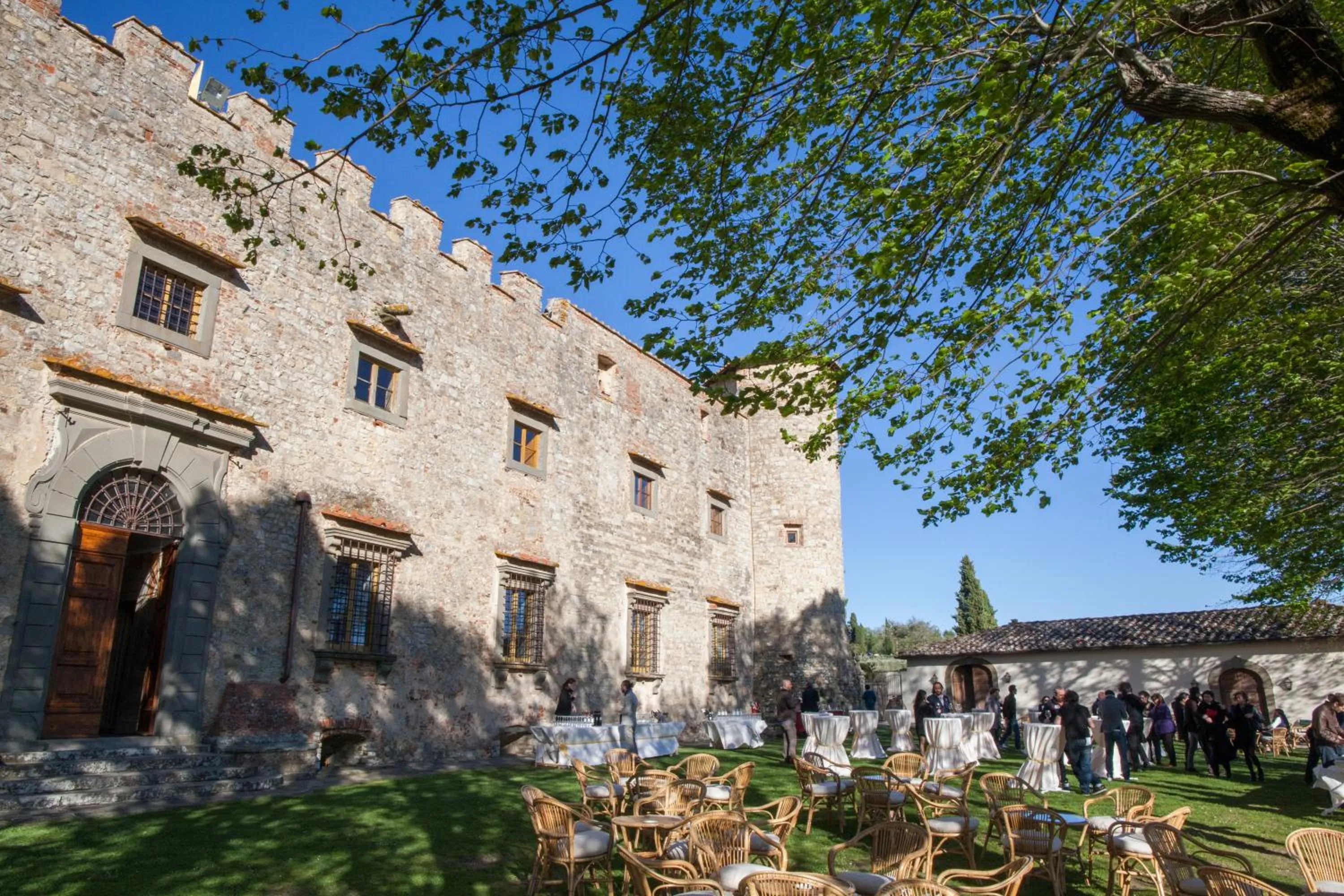 Property building in Castello Di Meleto
