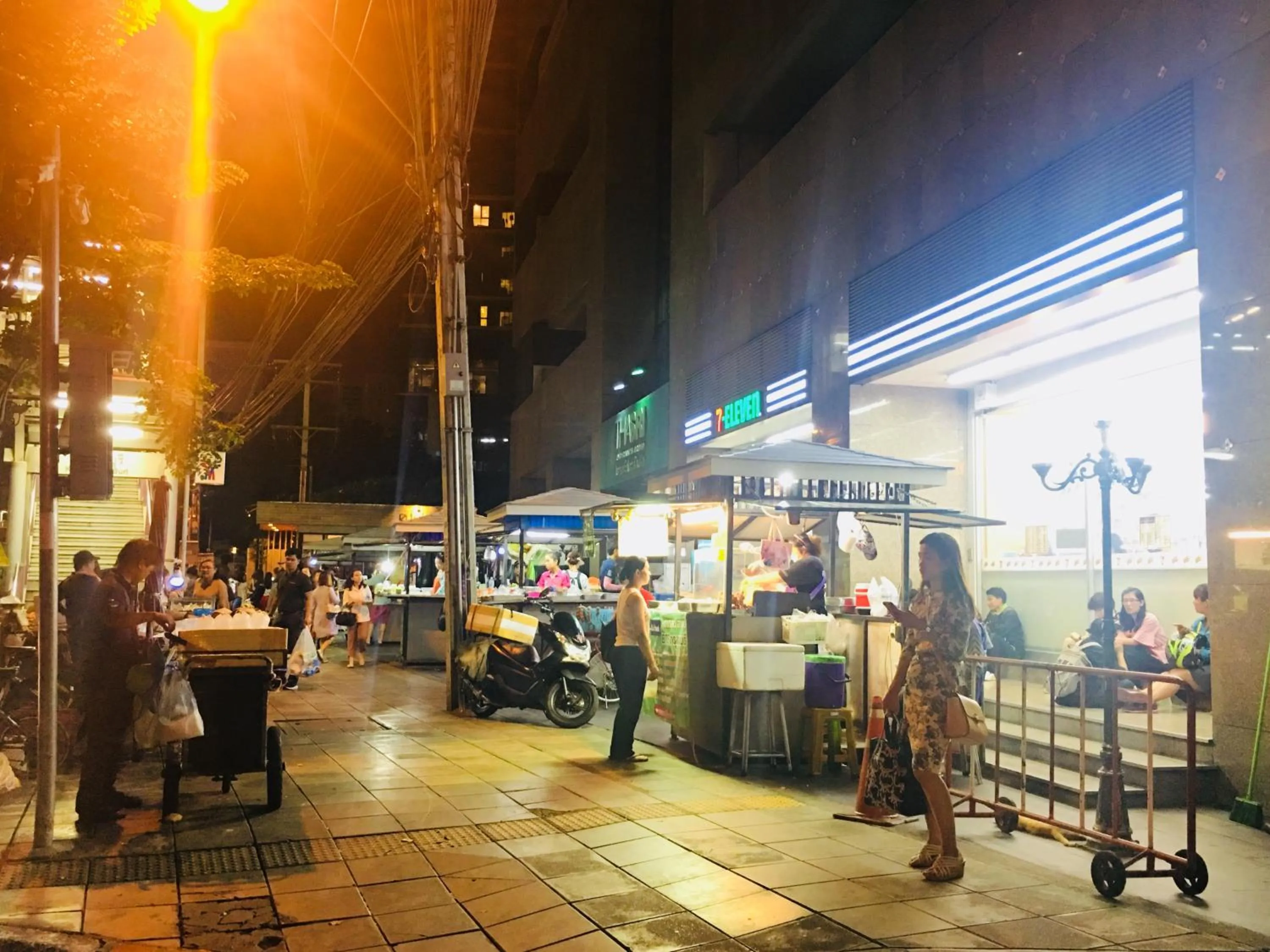 Off site in Bangkok Sanookdee Hostel