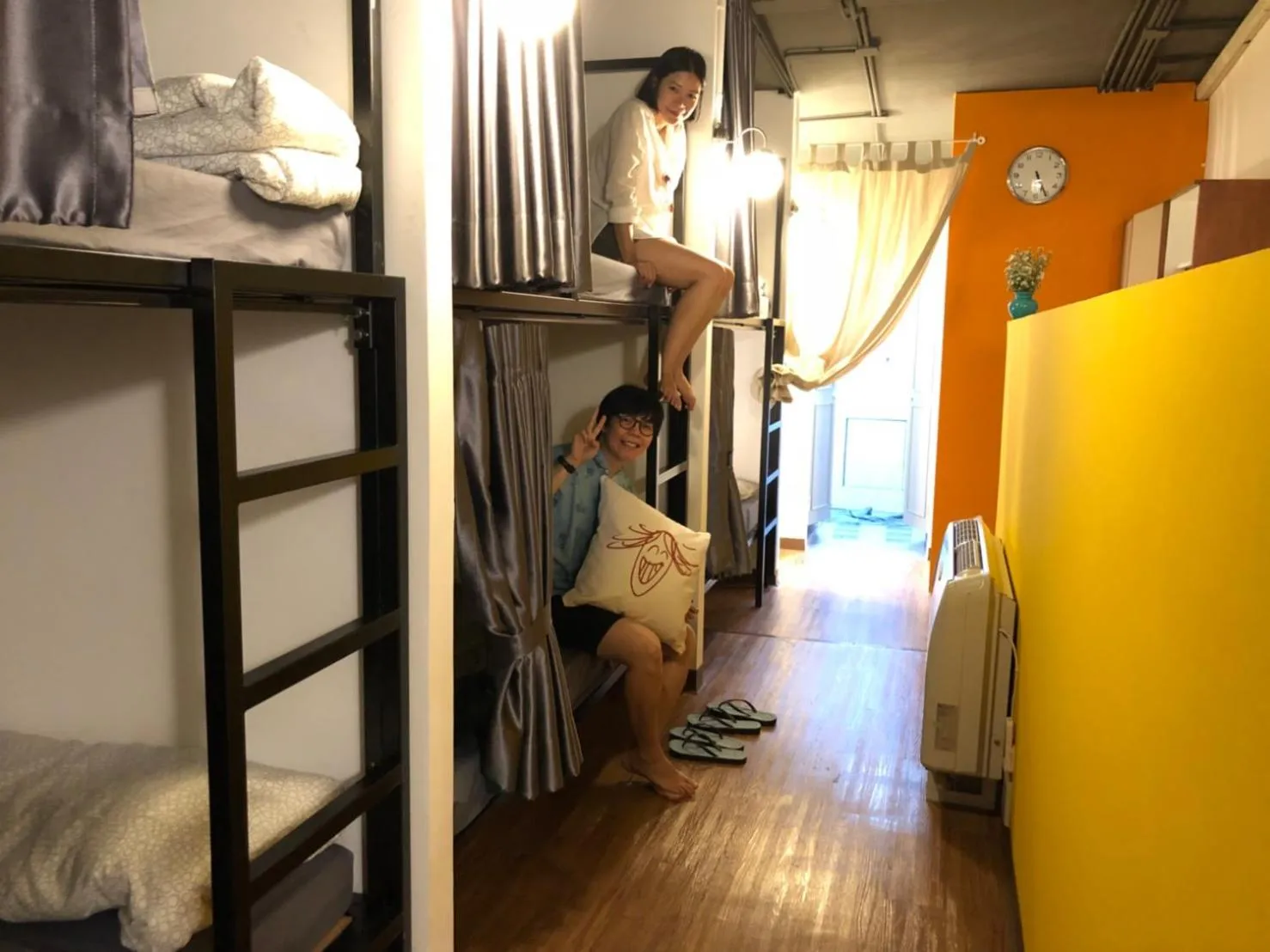 bunk bed in Bangkok Sanookdee Hostel