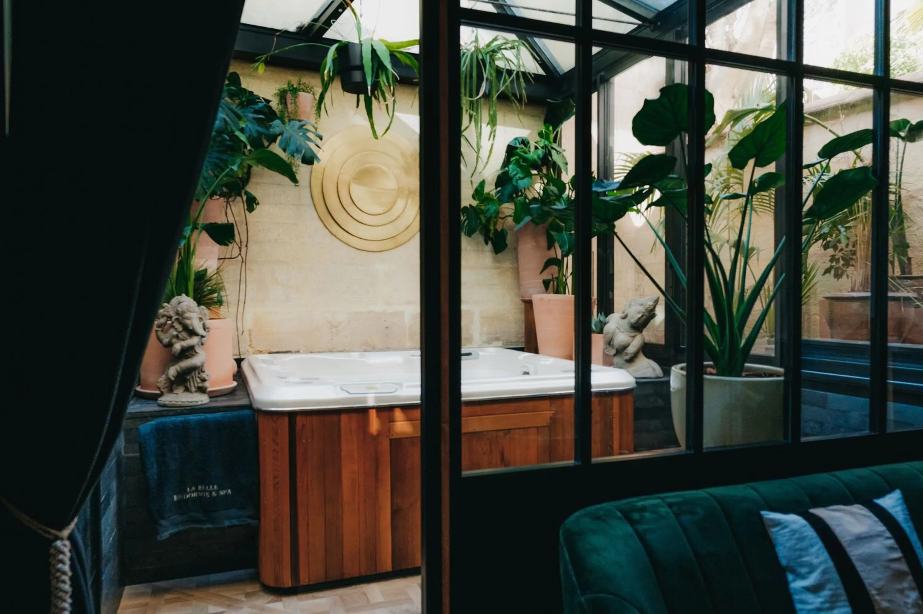 Hot Tub in La Belle Endormie B&B French Guest house