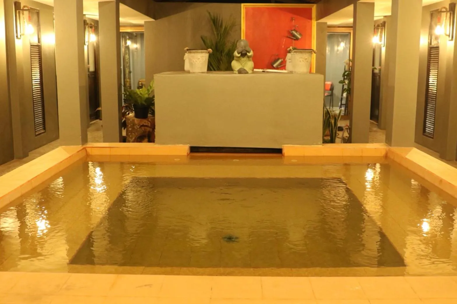 Decorative detail in Baan Paea Guest House